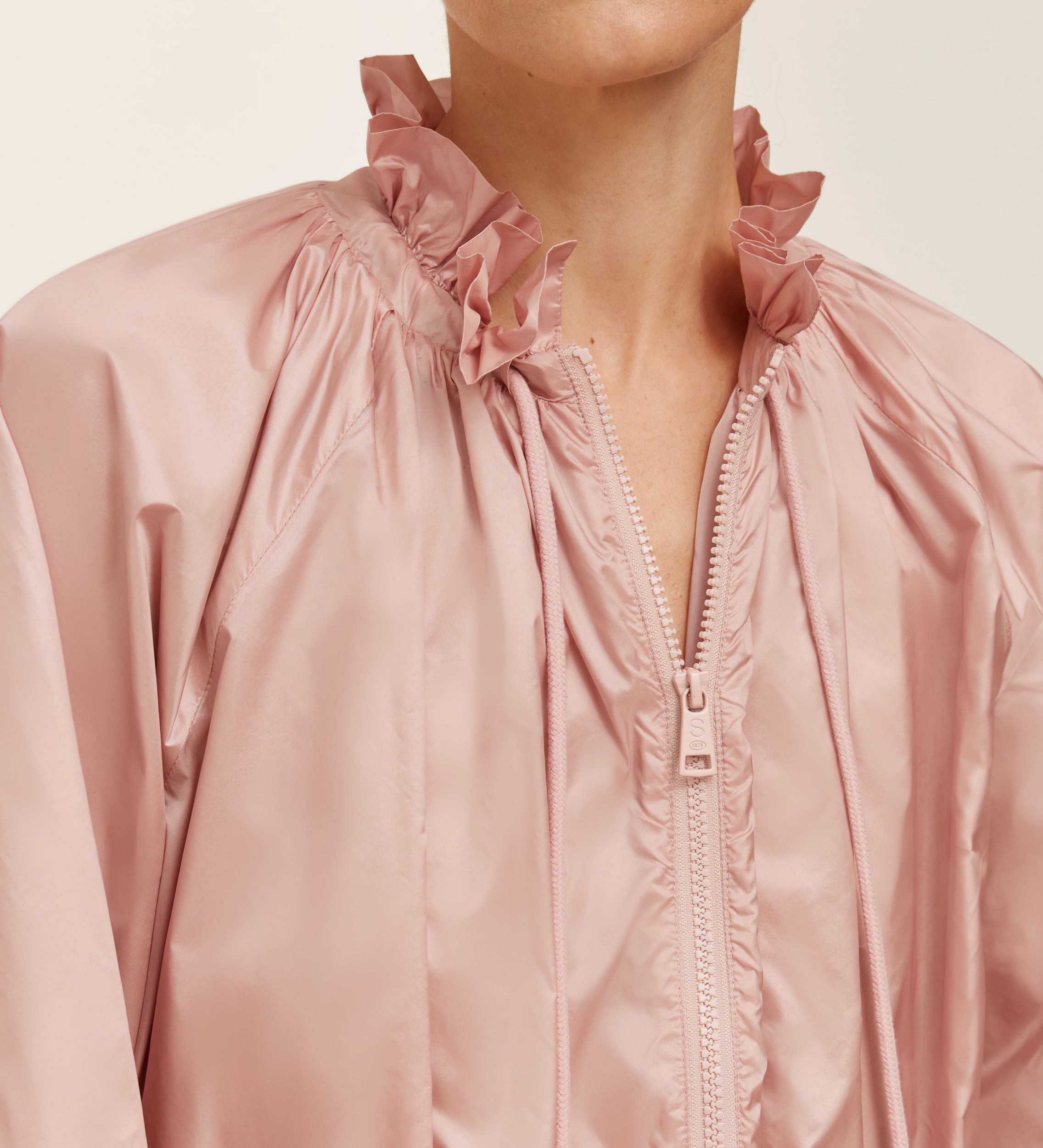 Parka ligera fruncida