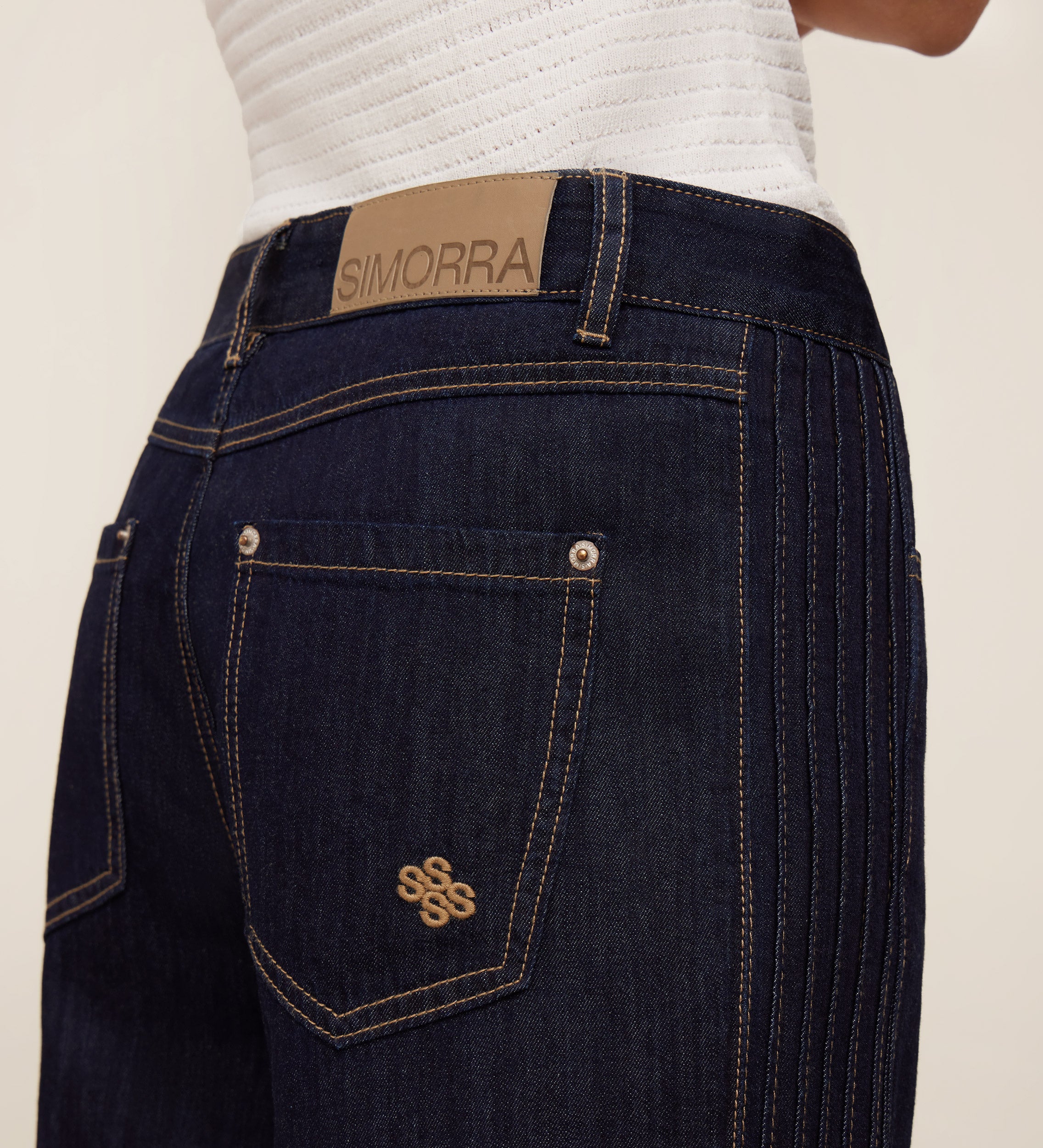 Wide leg pants with drawstrings