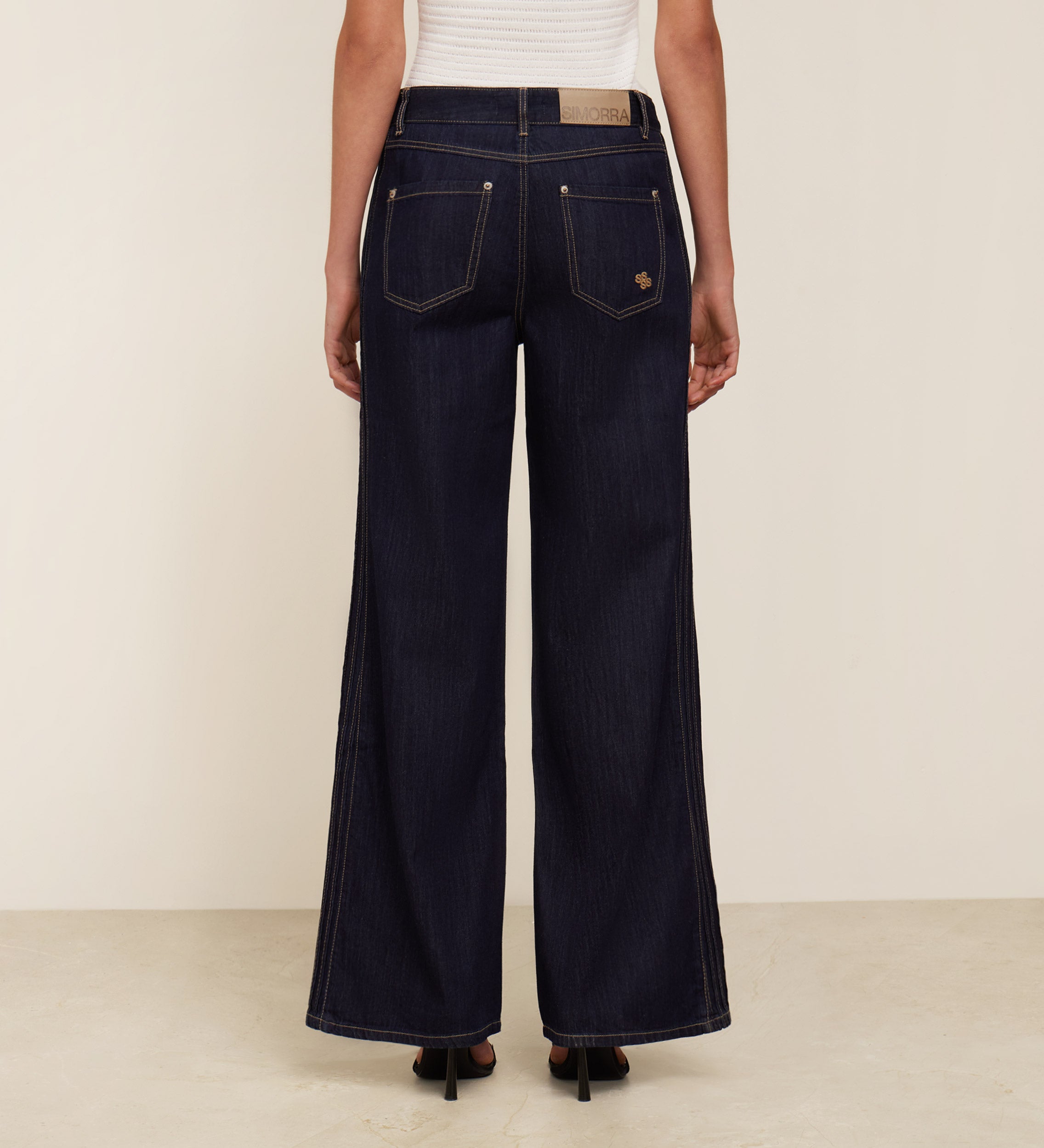 Pantalón pierna ancha jaretas