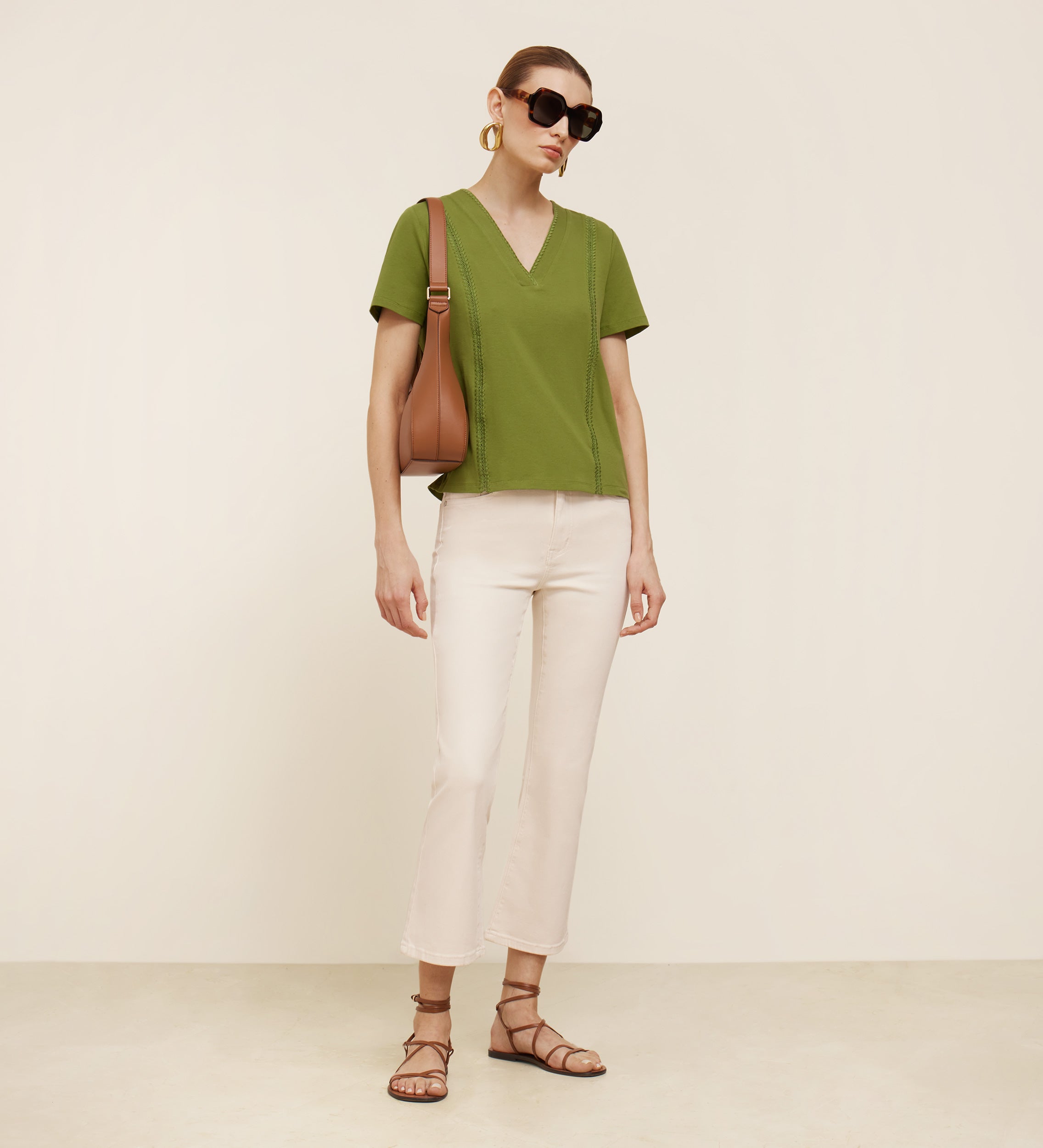 Pantalón crop acampanado