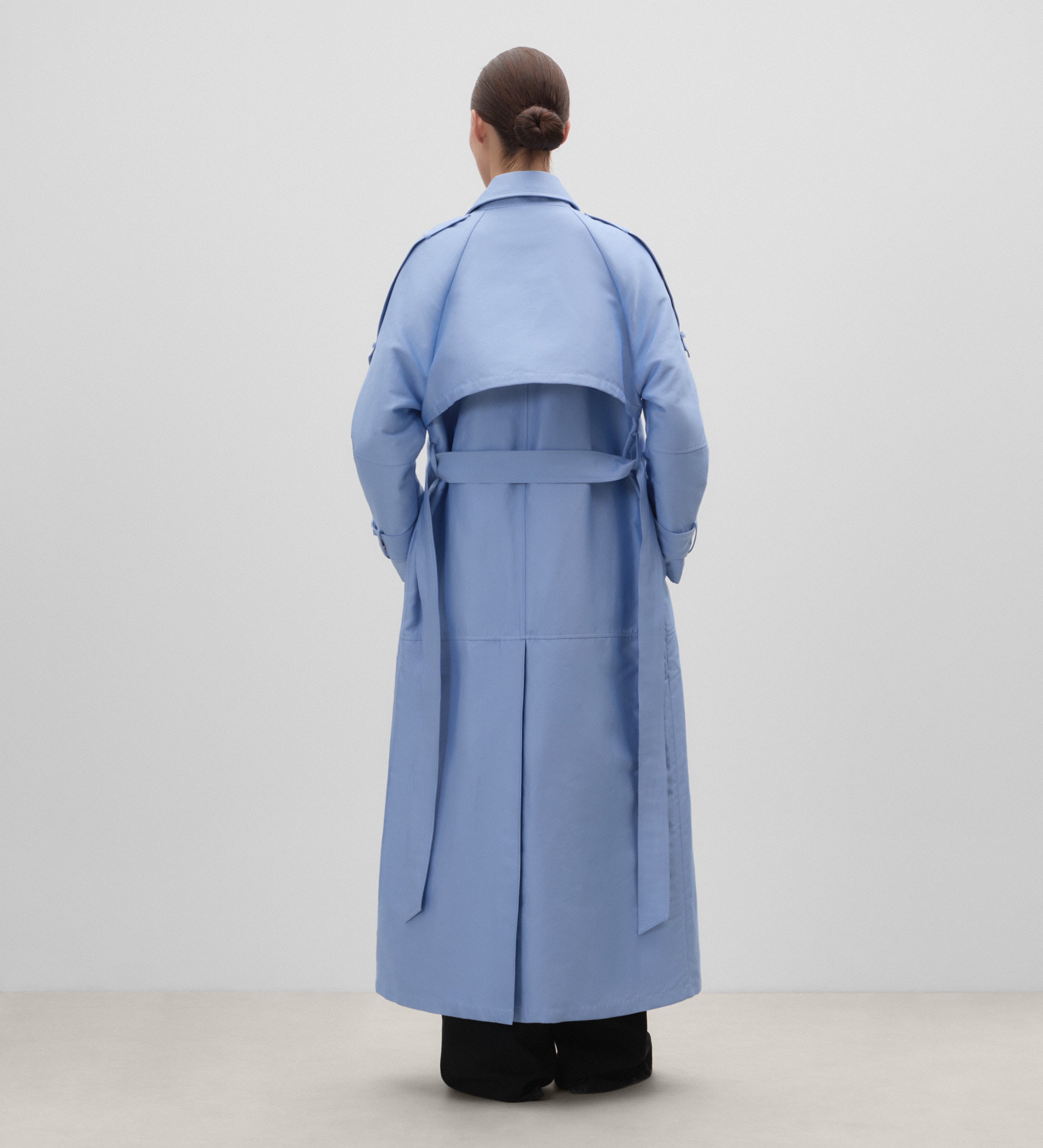 Gabardina cinturón lazada