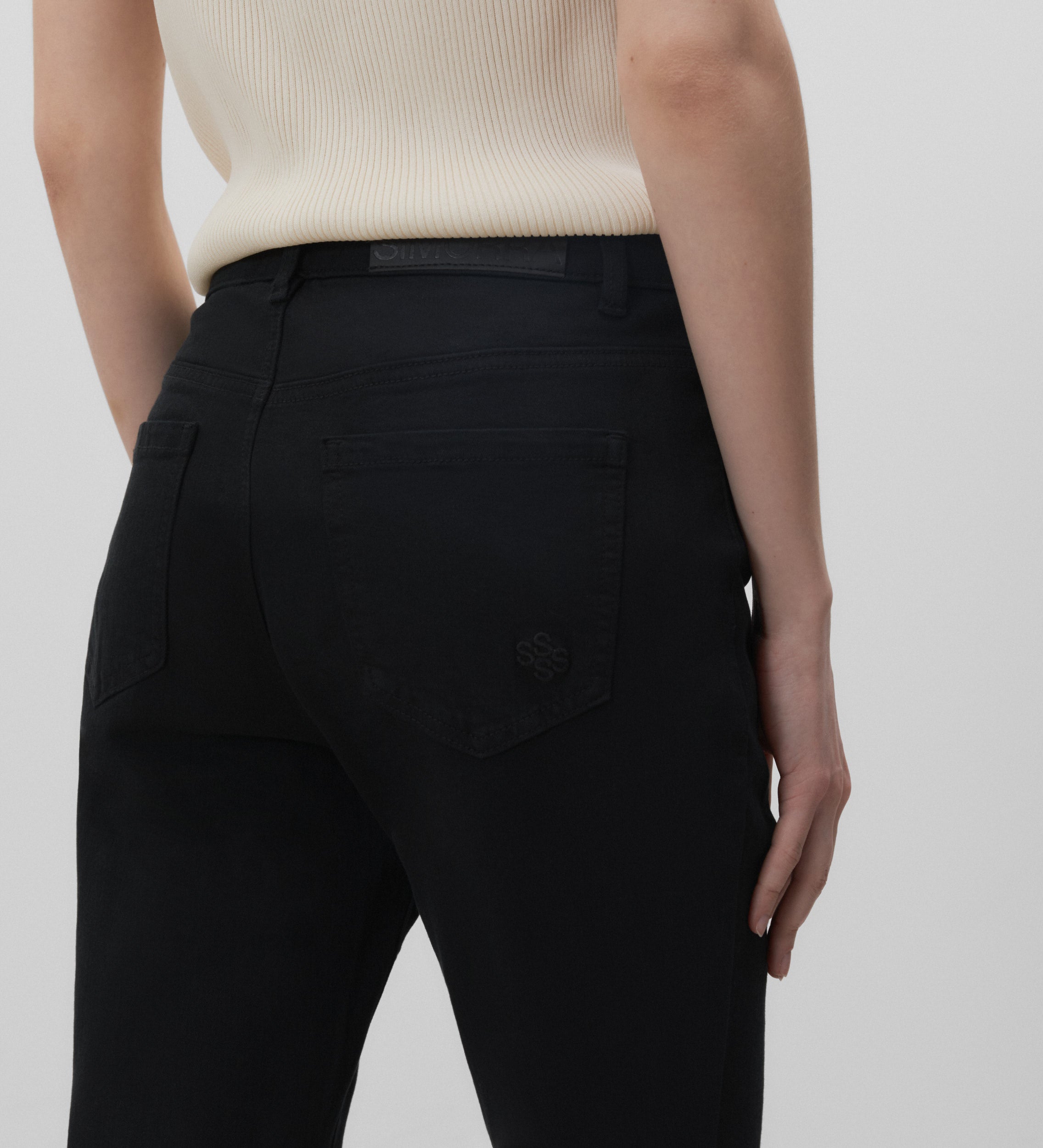 Pantalon bas décoratif