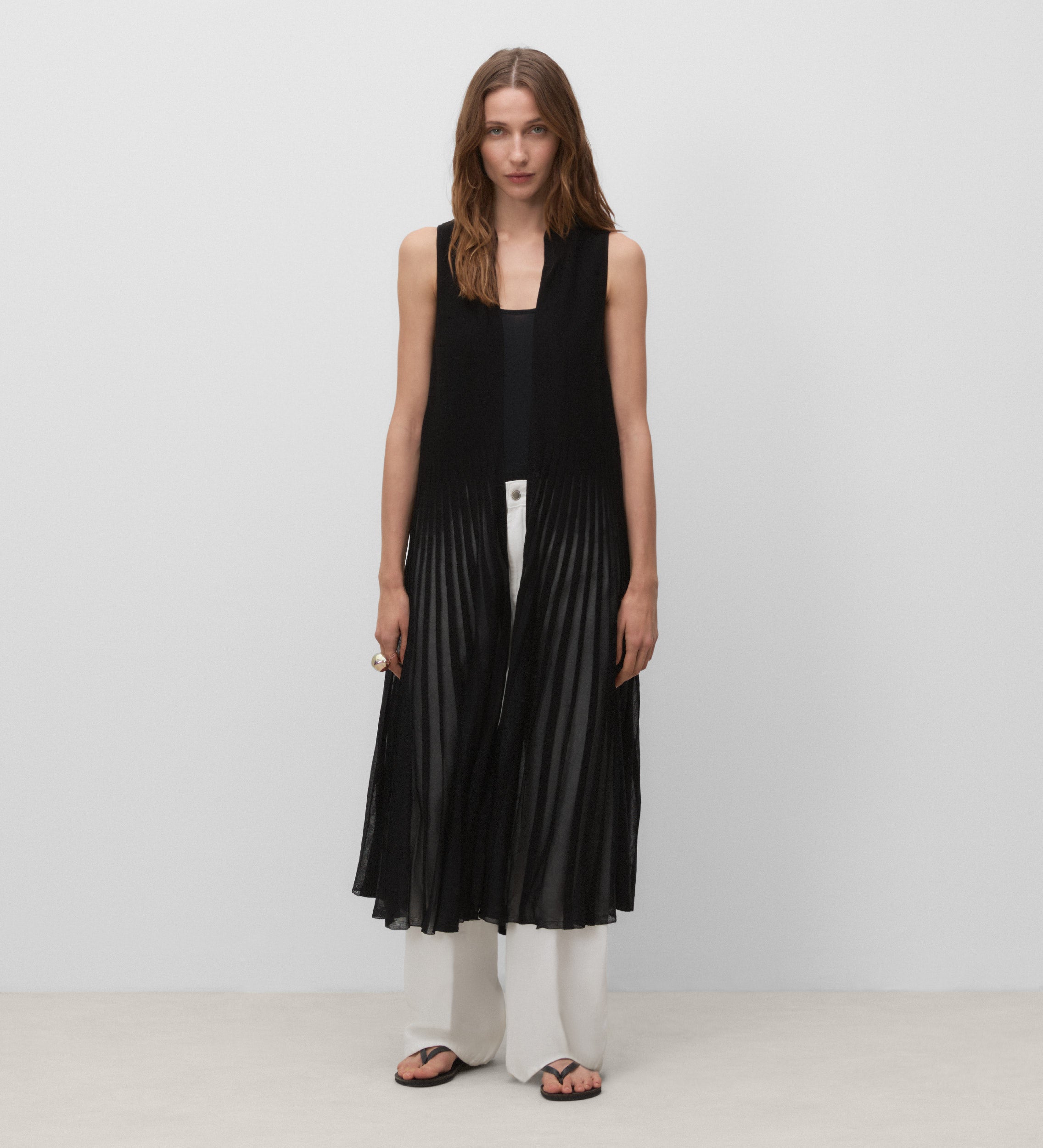 Long pleated knit vest