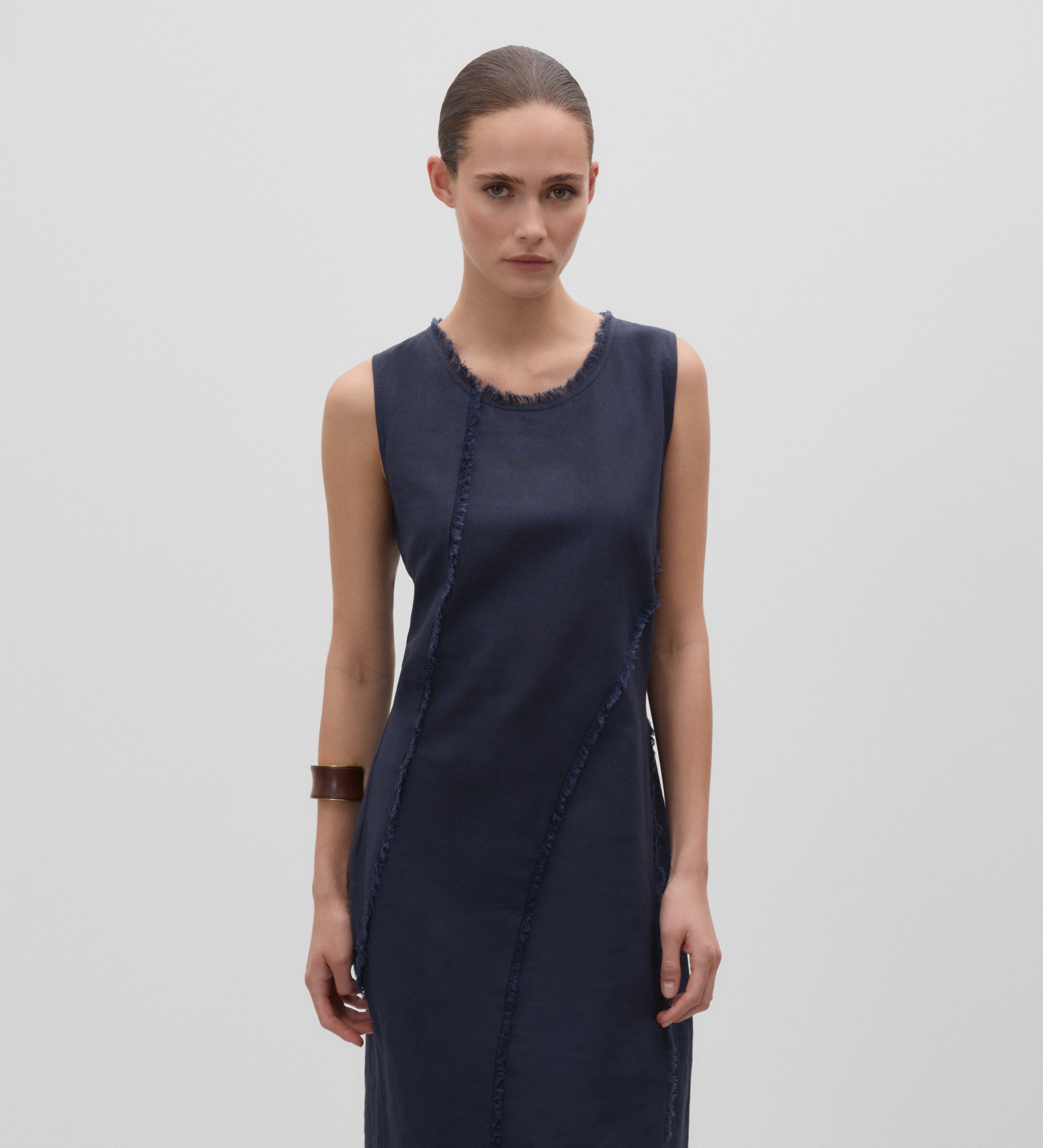 Vestido midi desflecados