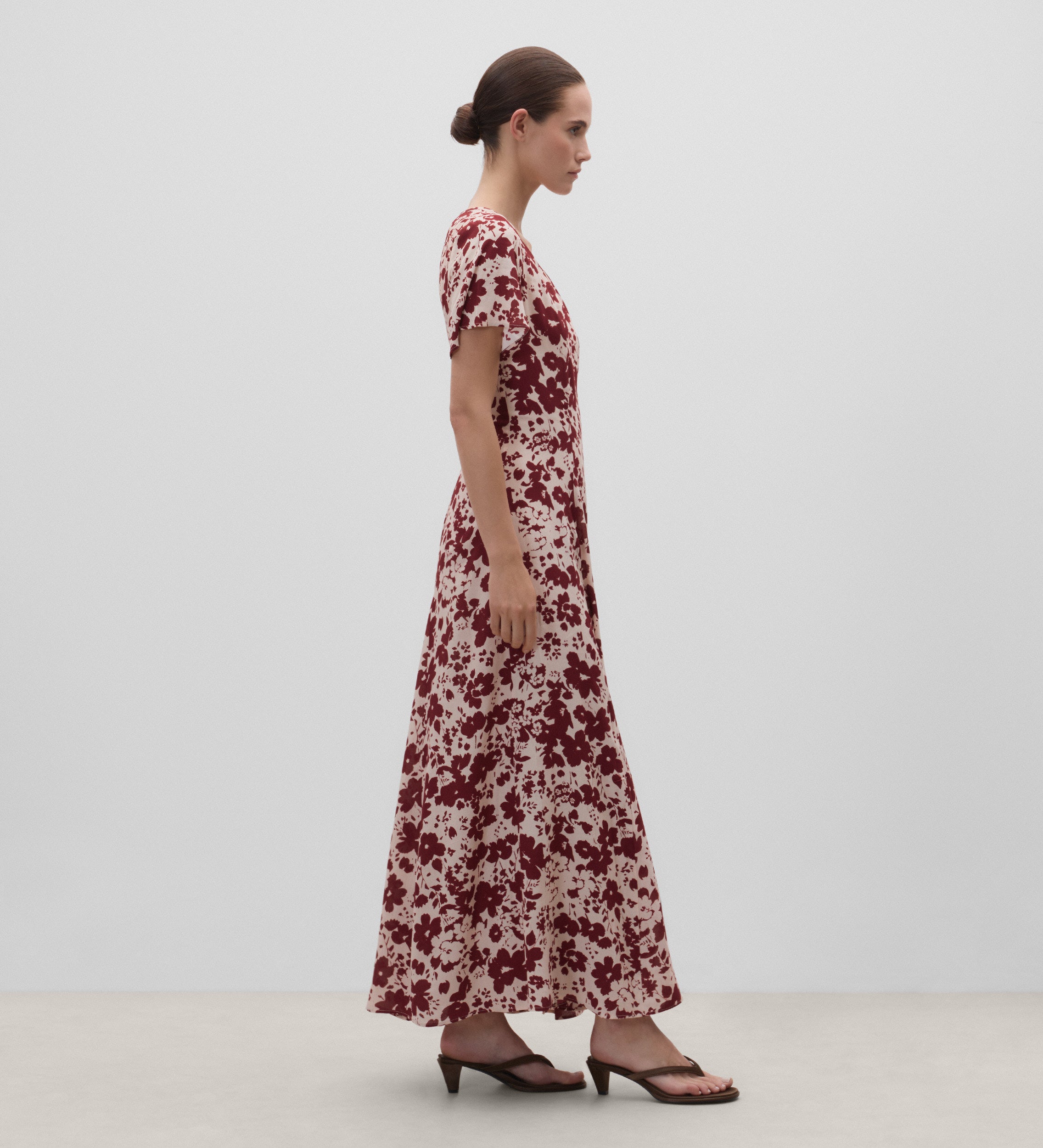 Vestido estampado pico