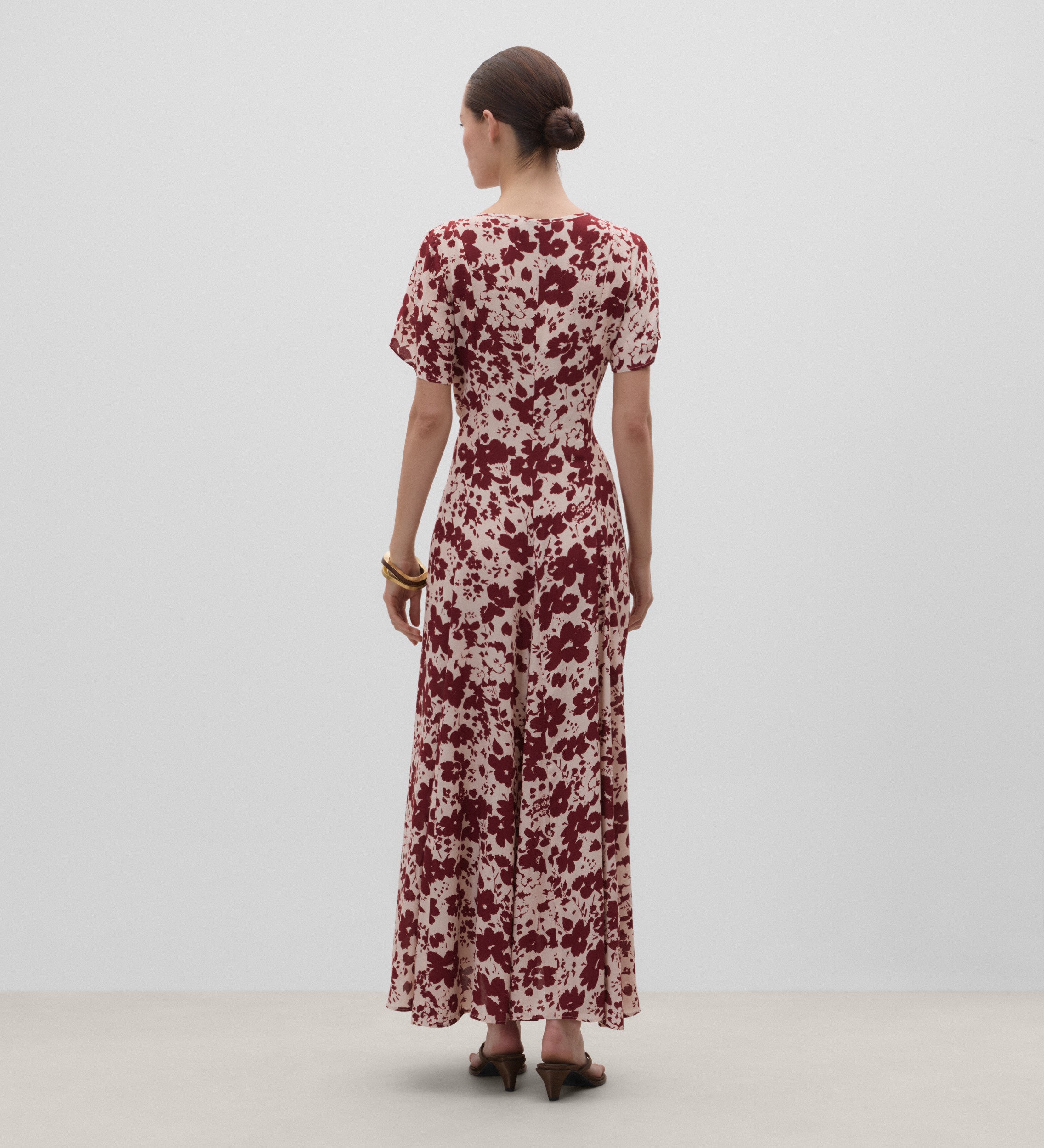 Vestido estampado pico