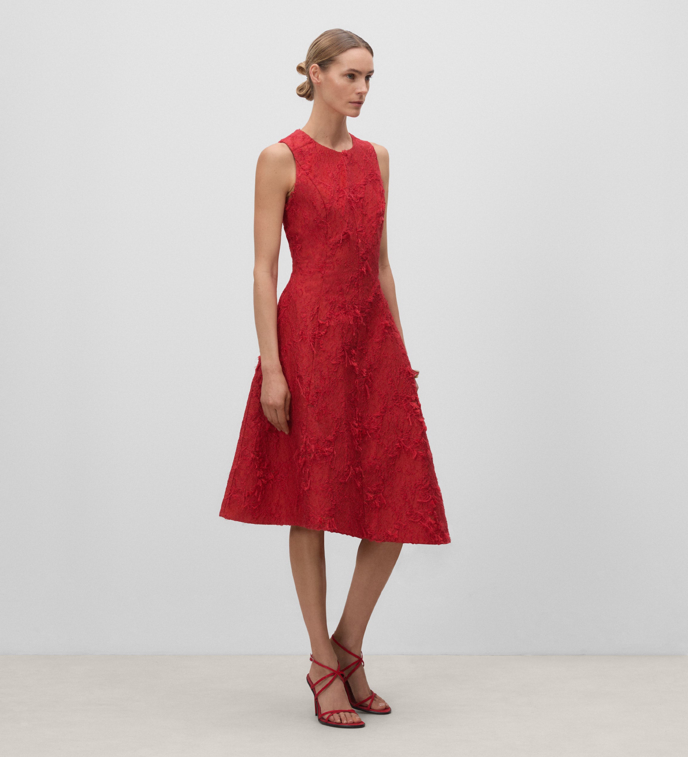 Robe à décolleté carré