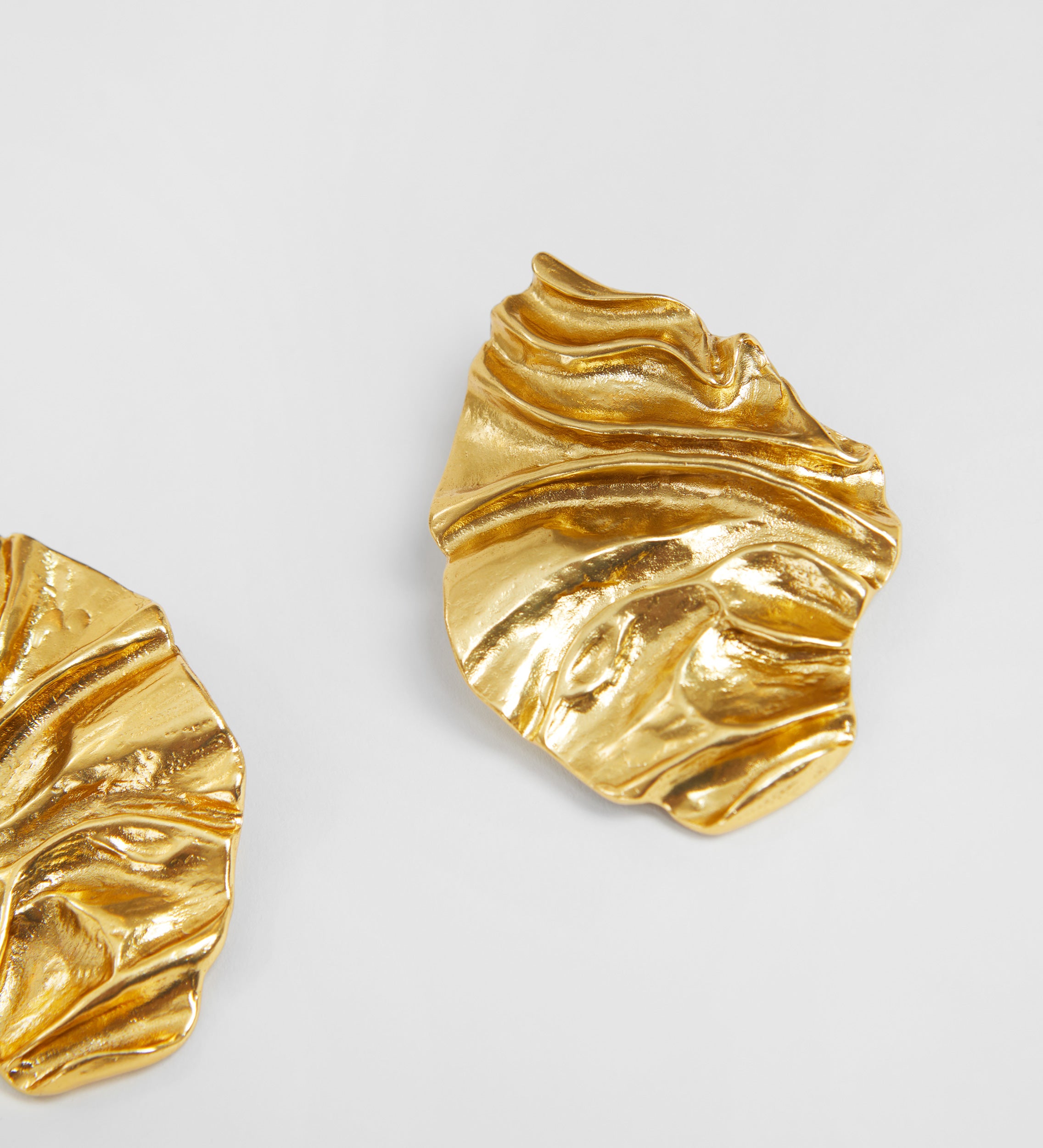 Pendientes ovalados tridimensionales