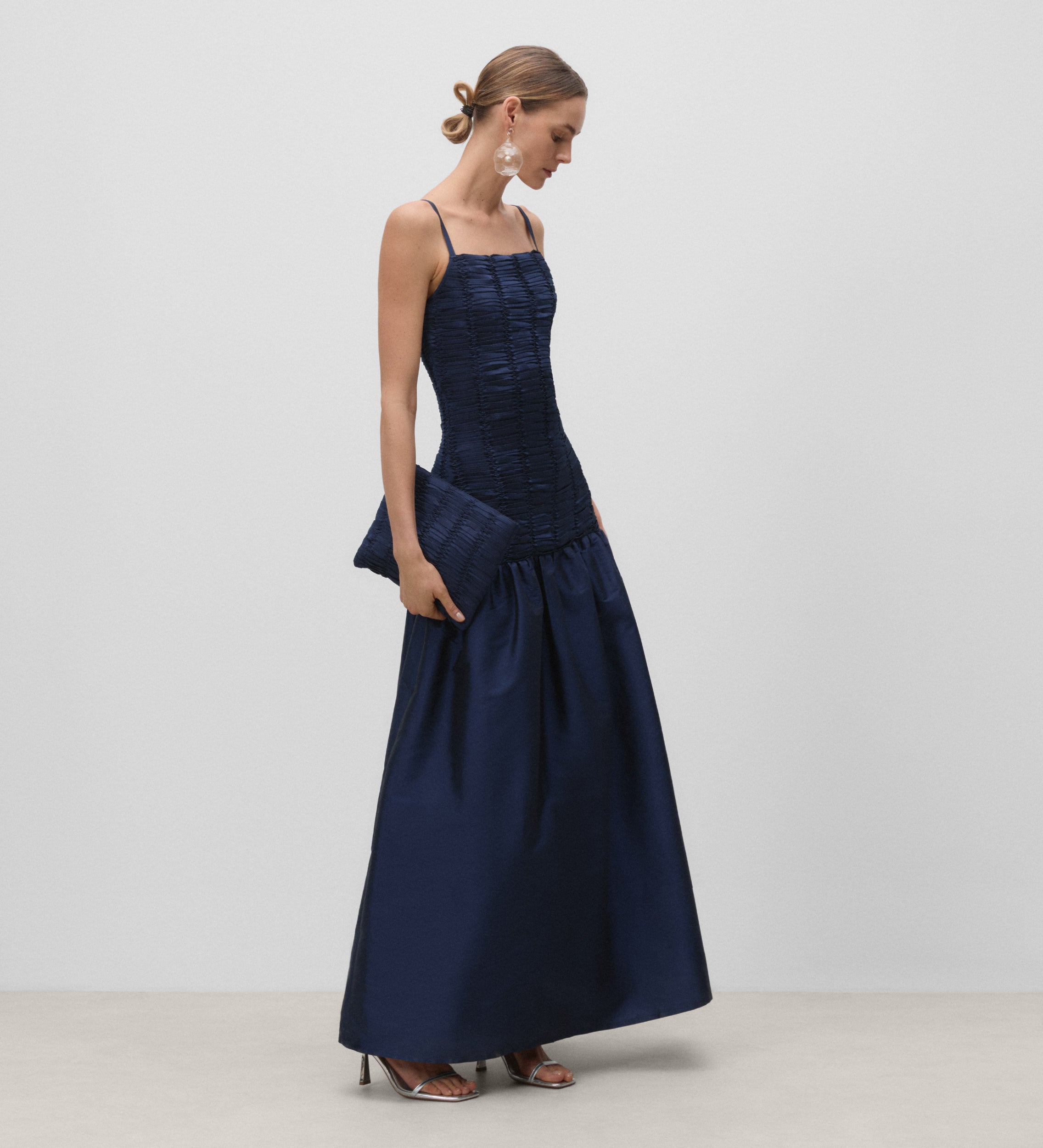 Long dress with ribbons