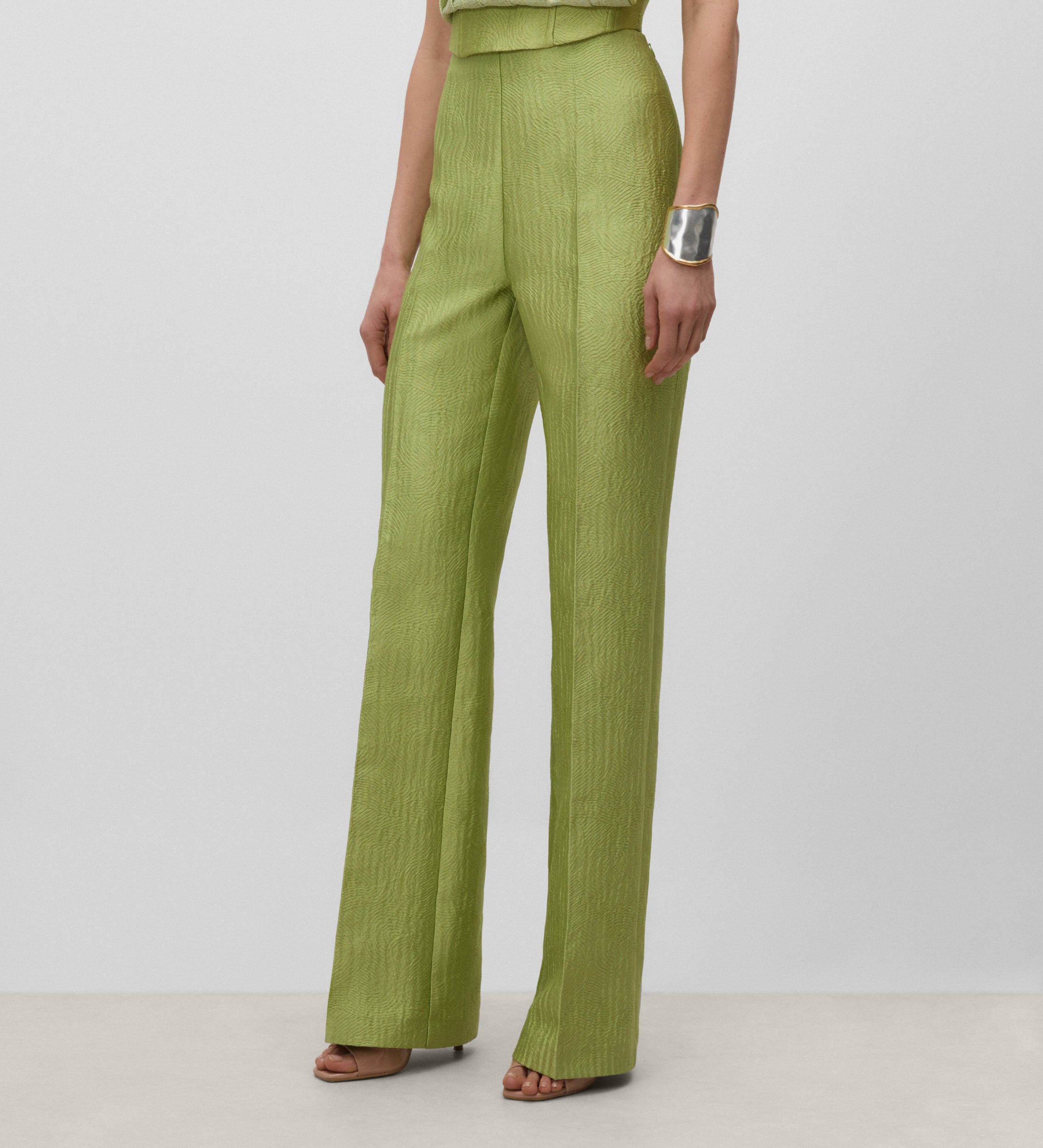 Pantalón recto cintura alta