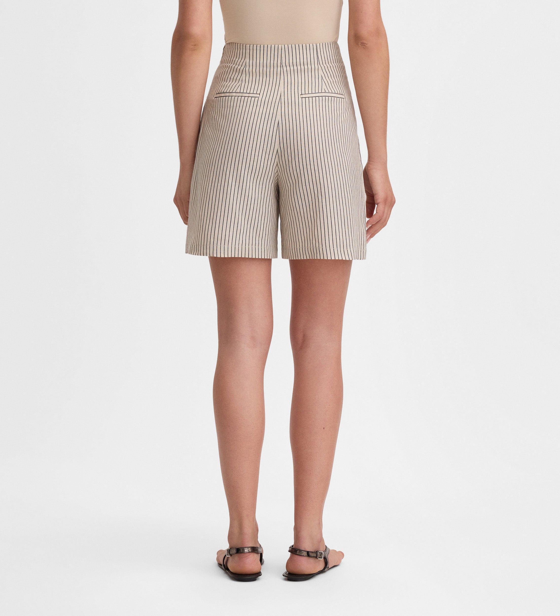 Printed eyelets shorts