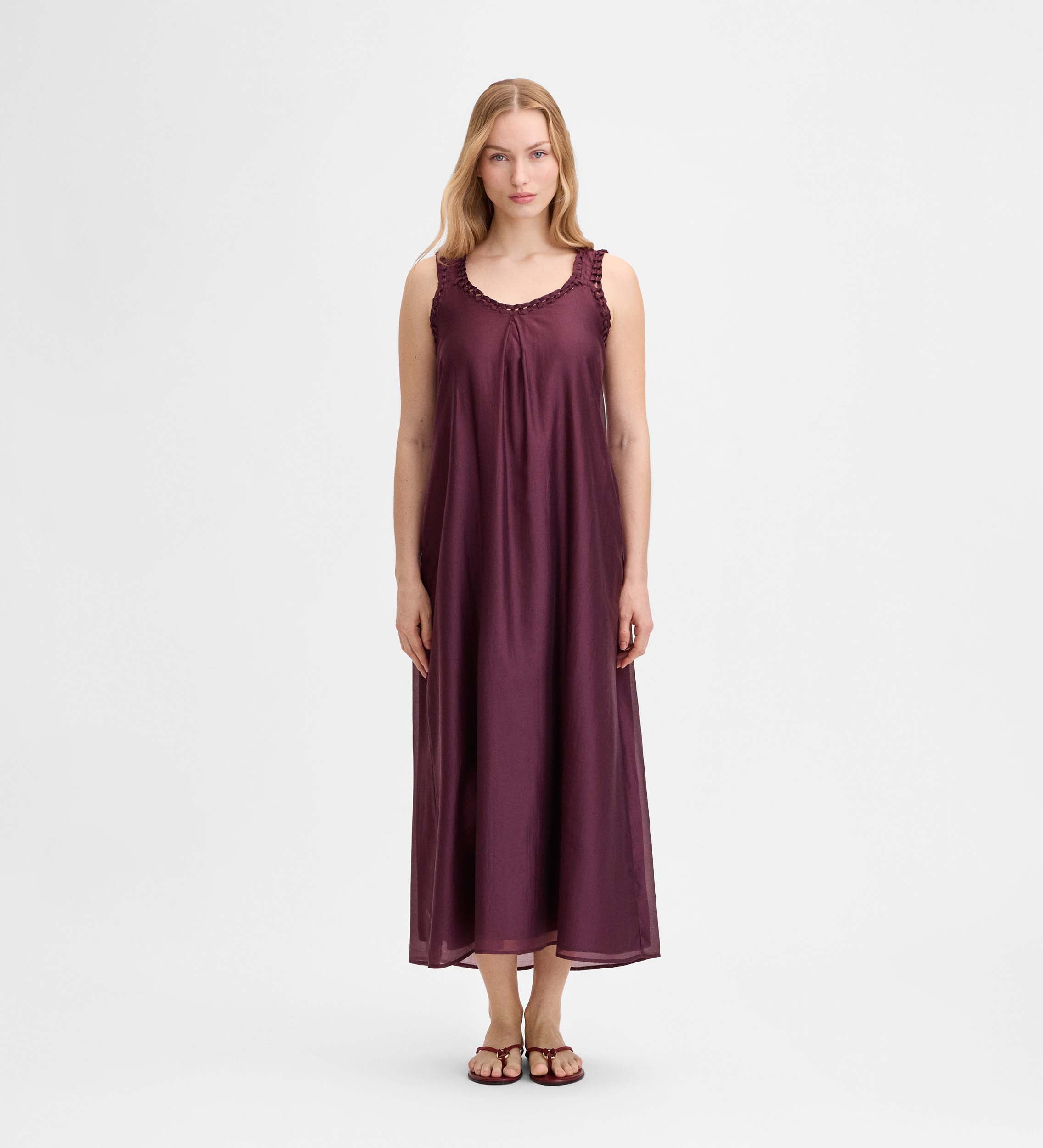Robe longue tressée