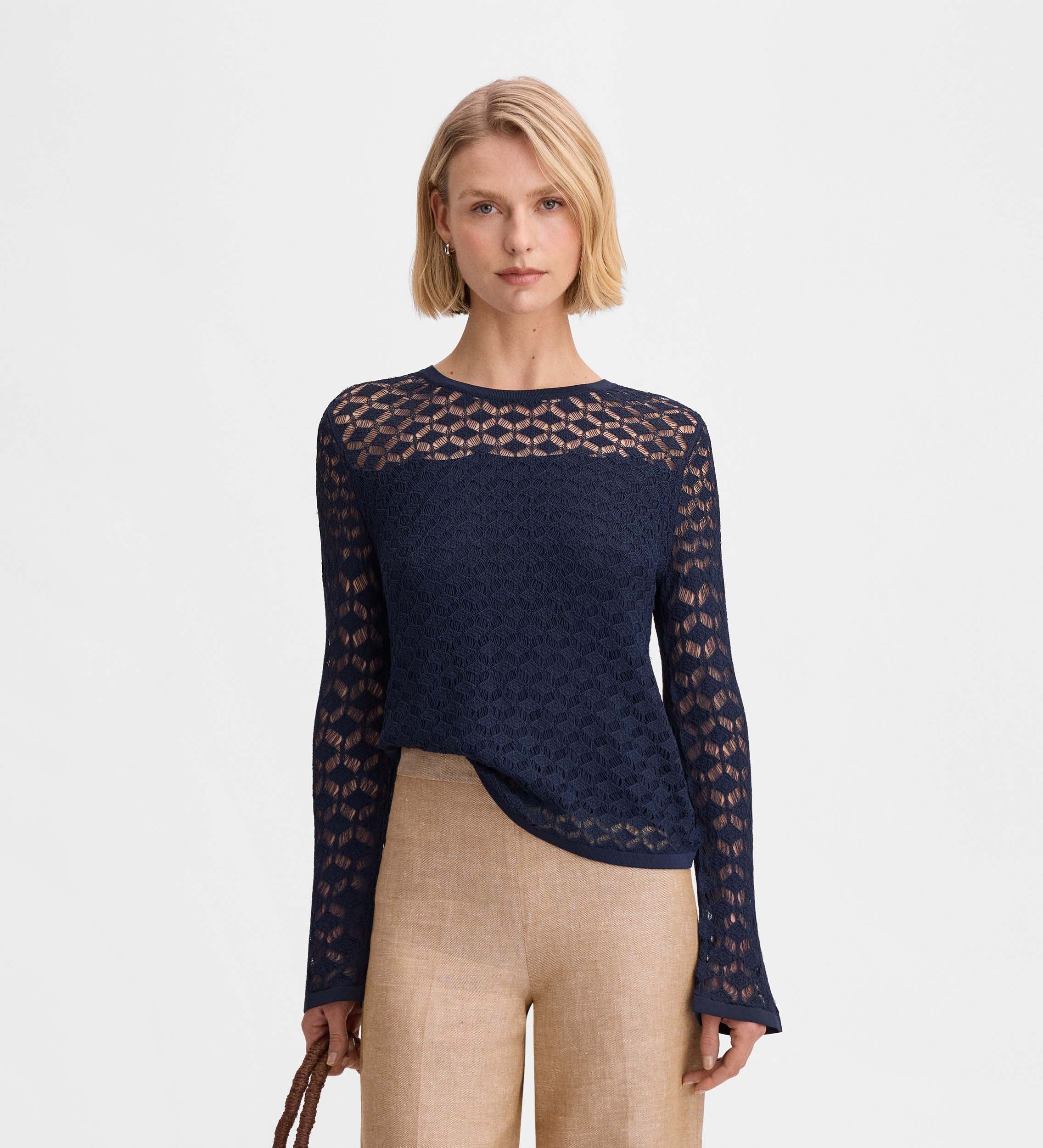 Pull ajouré motif géométrique