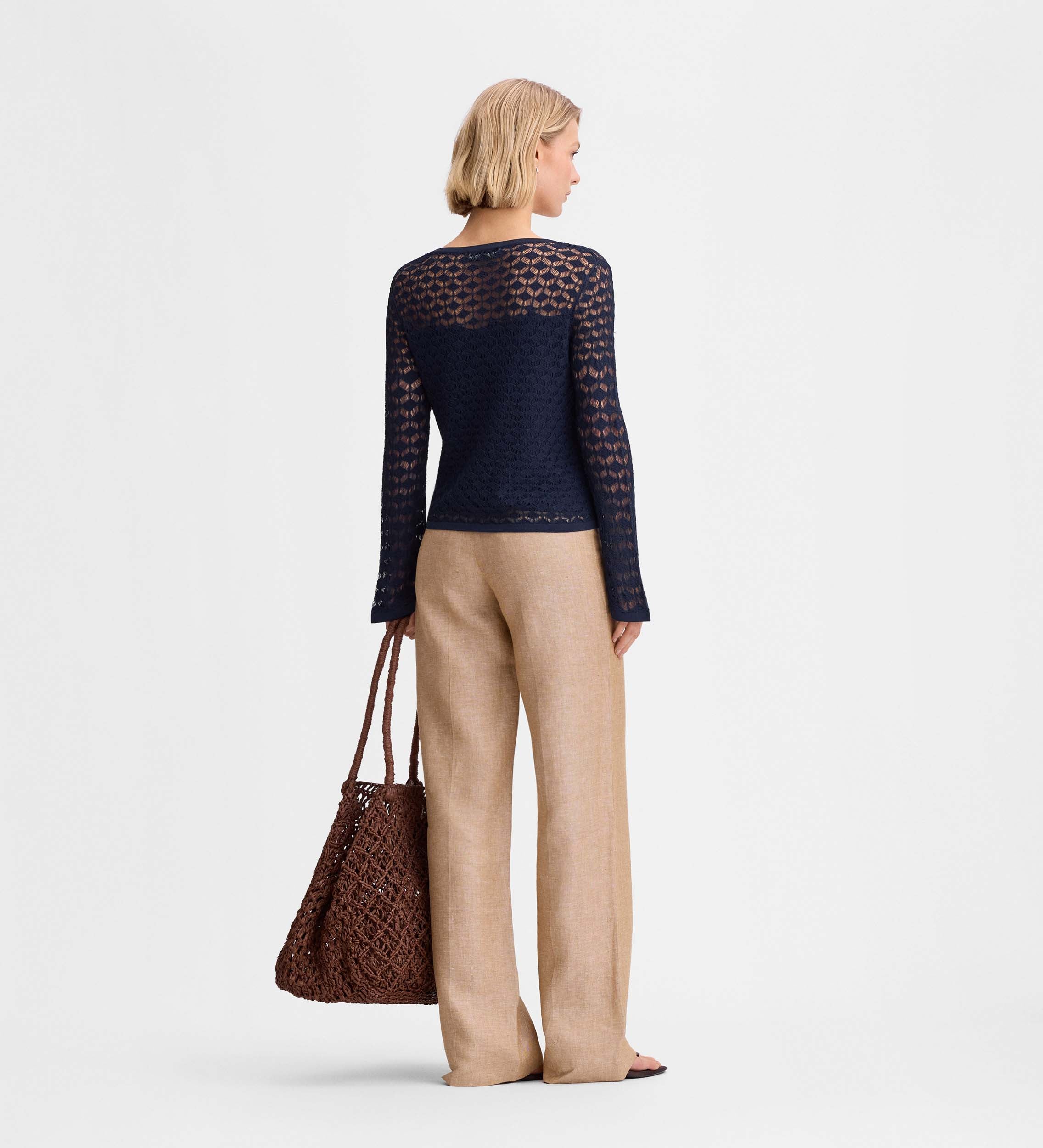 Pull ajouré motif géométrique