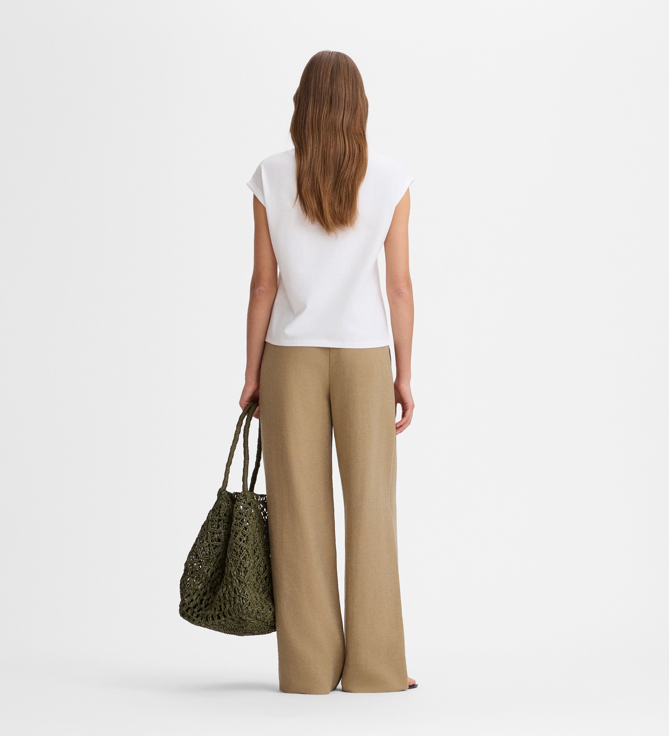 Flower embroidered t-shirt