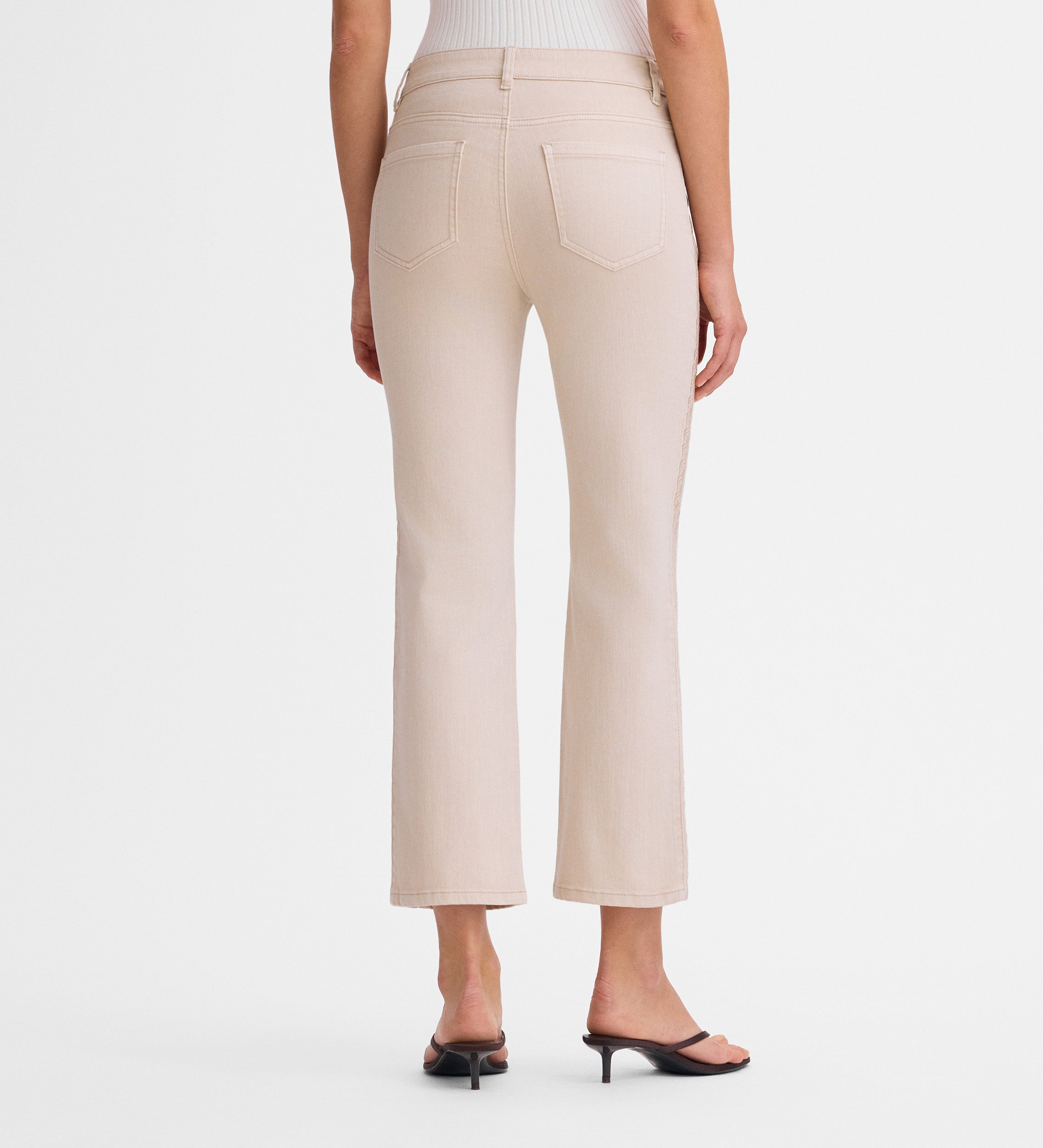 Pantalón vaquero bordado