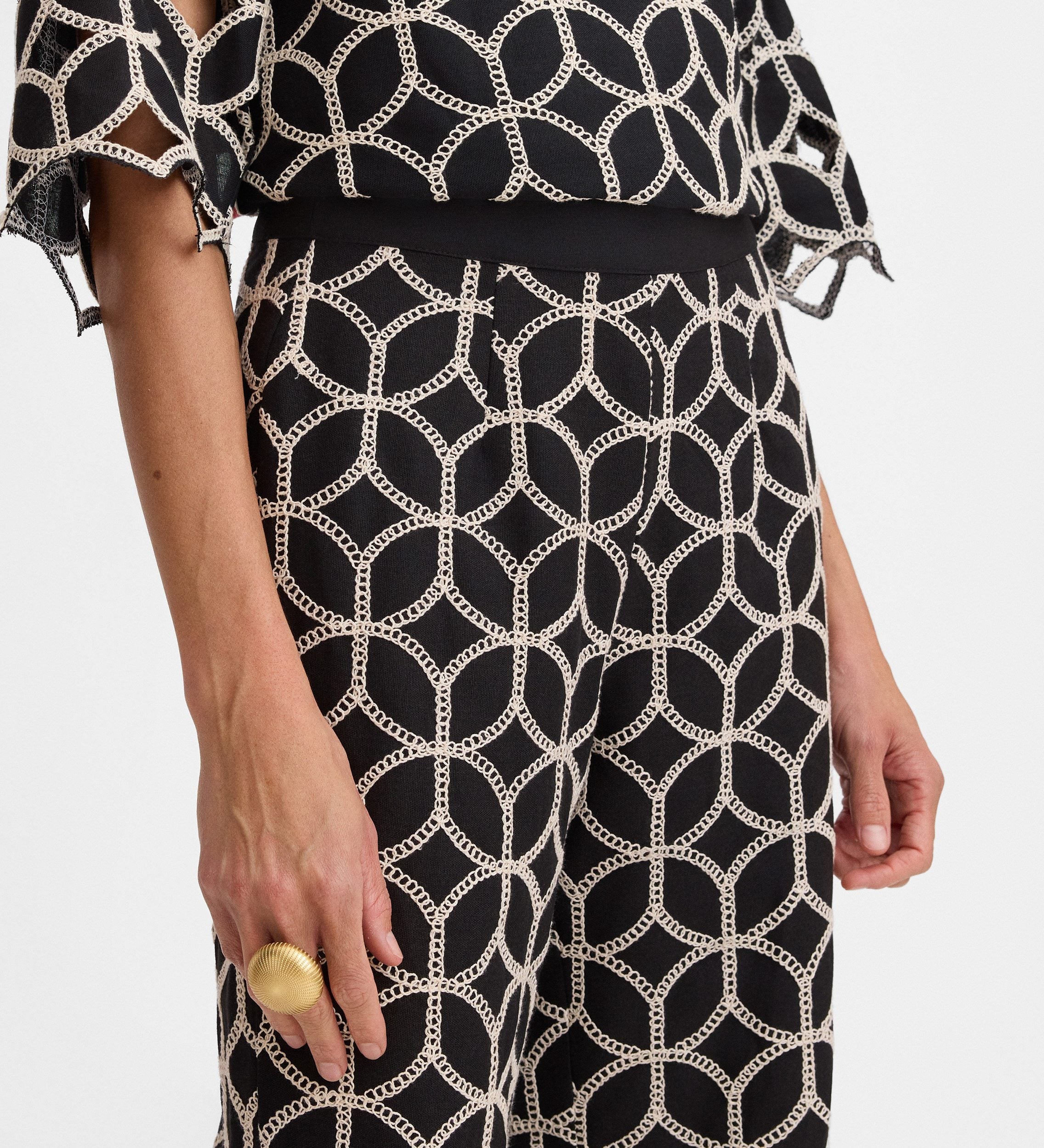 Pantalón palazzo bordado