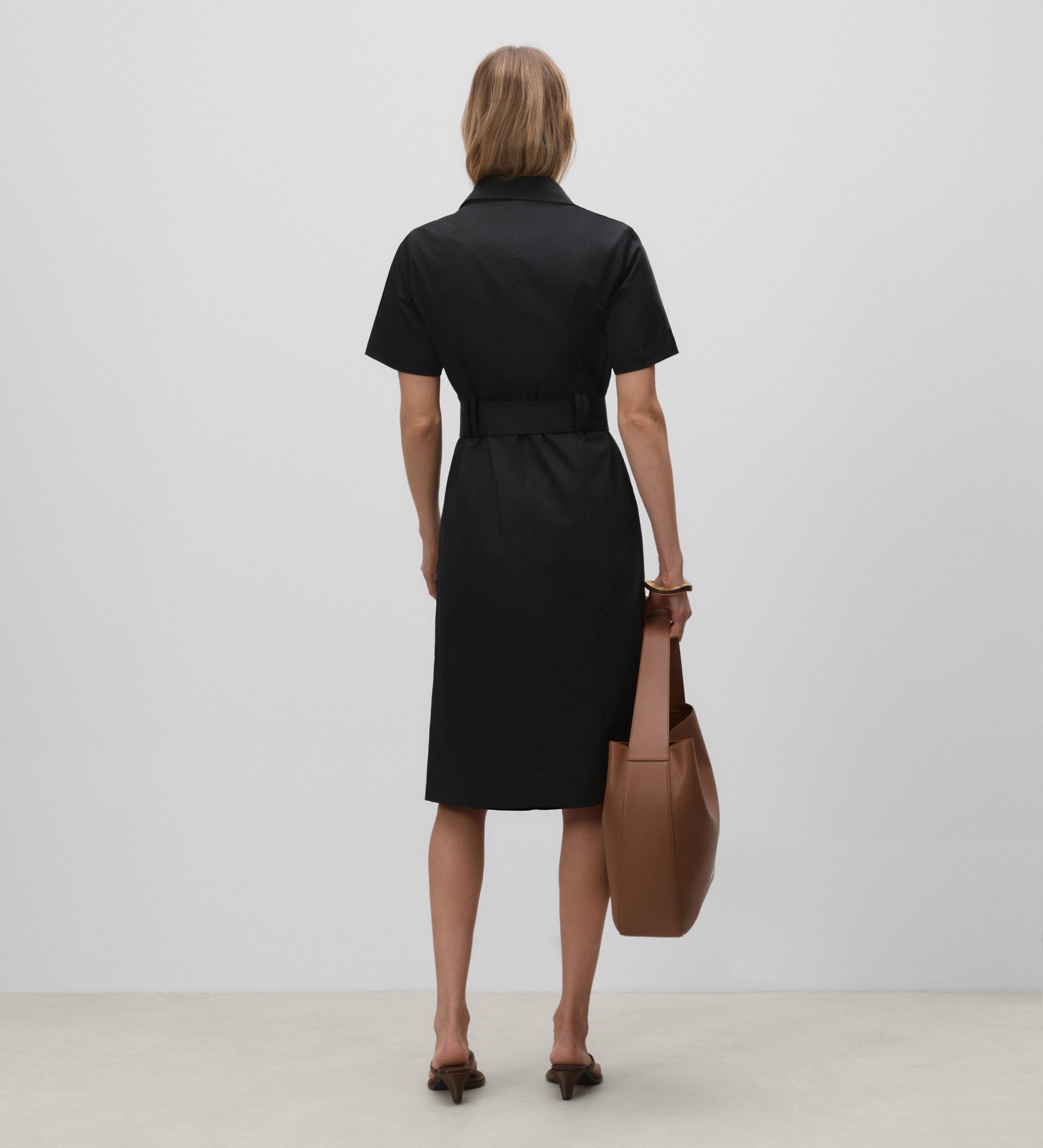 Vestido camisero entallado