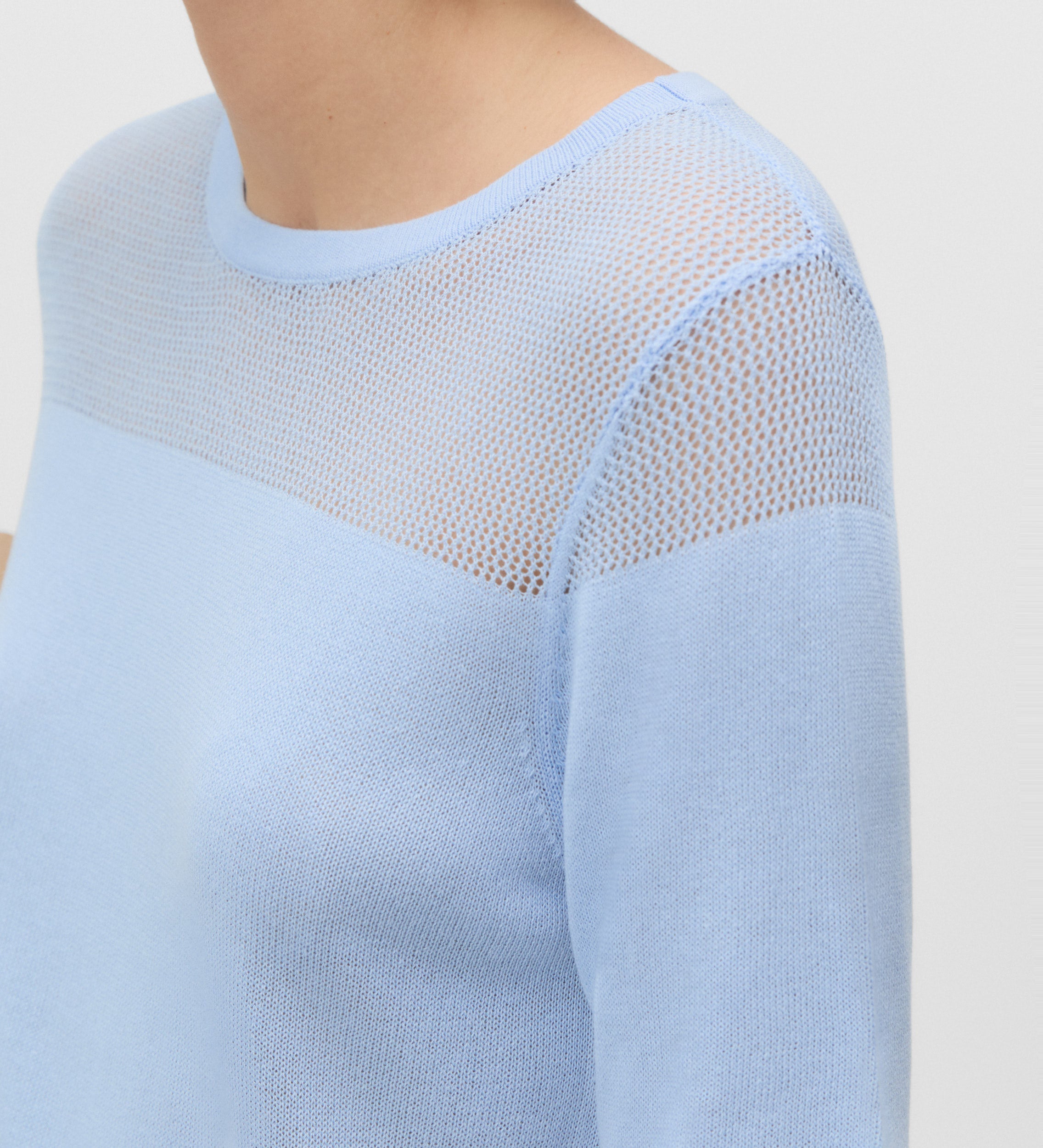 Short sleeve knitted top