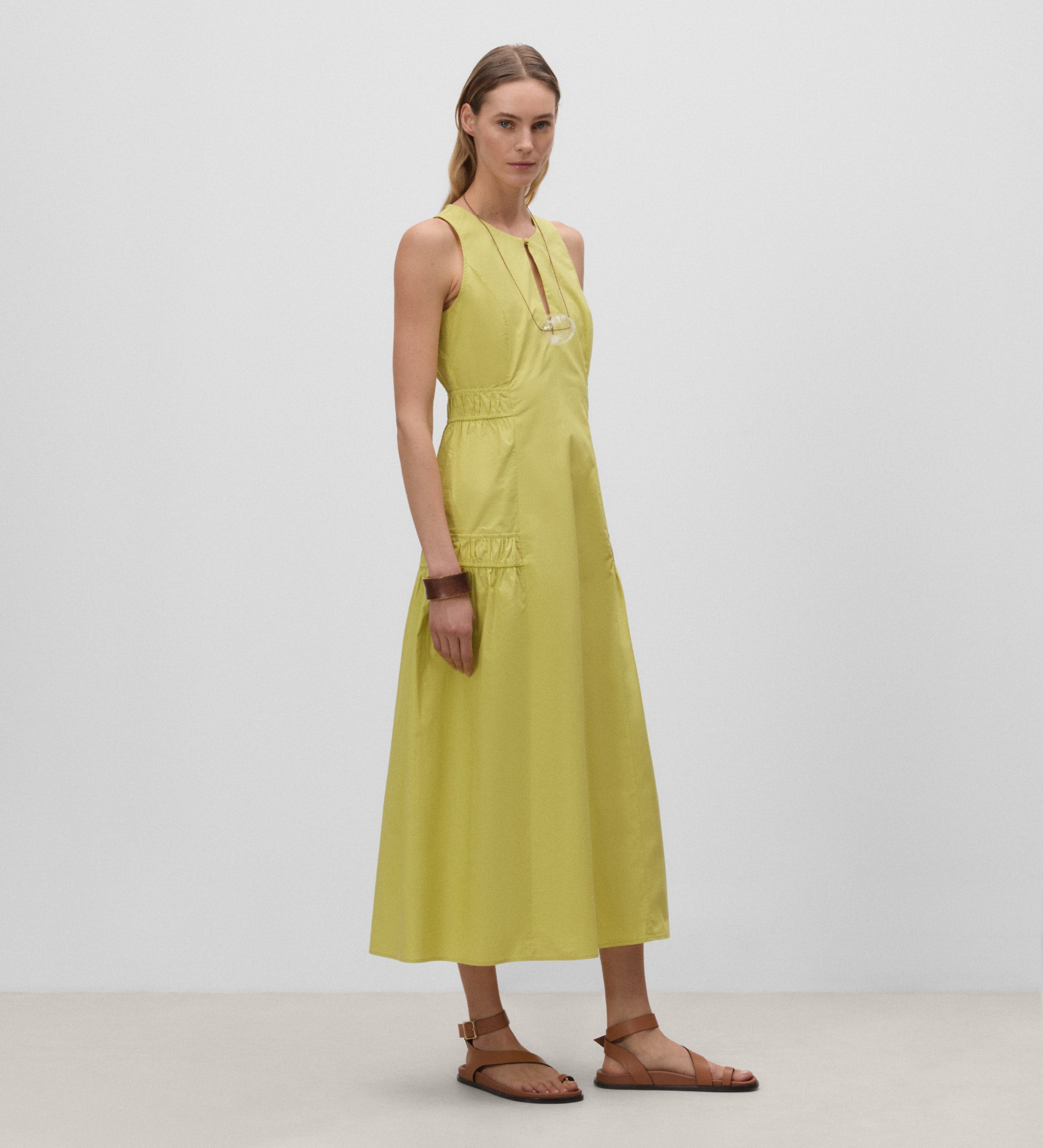 Vestido pisos frunces