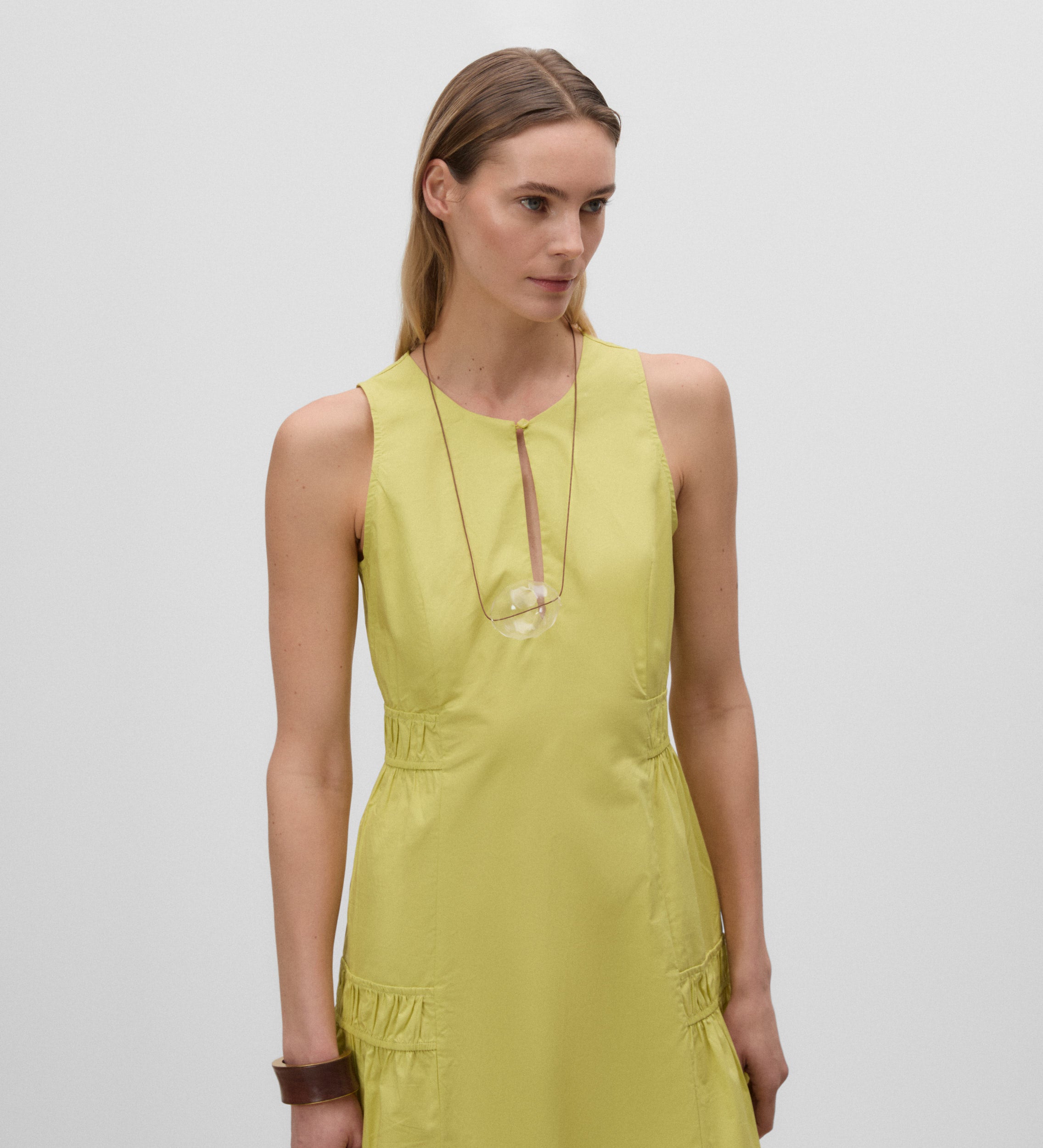 Vestido pisos frunces