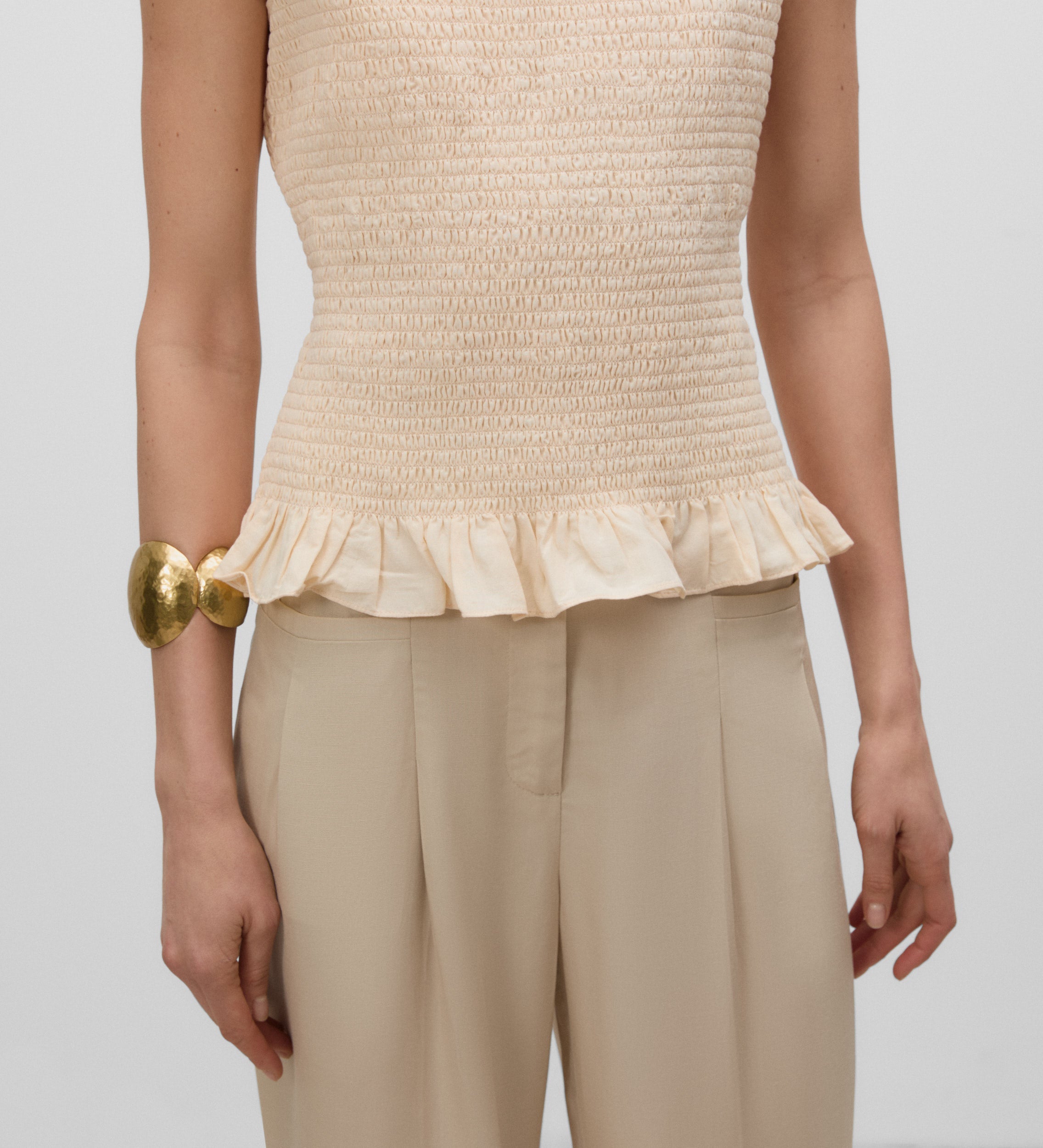 Top with elasticated bobbin