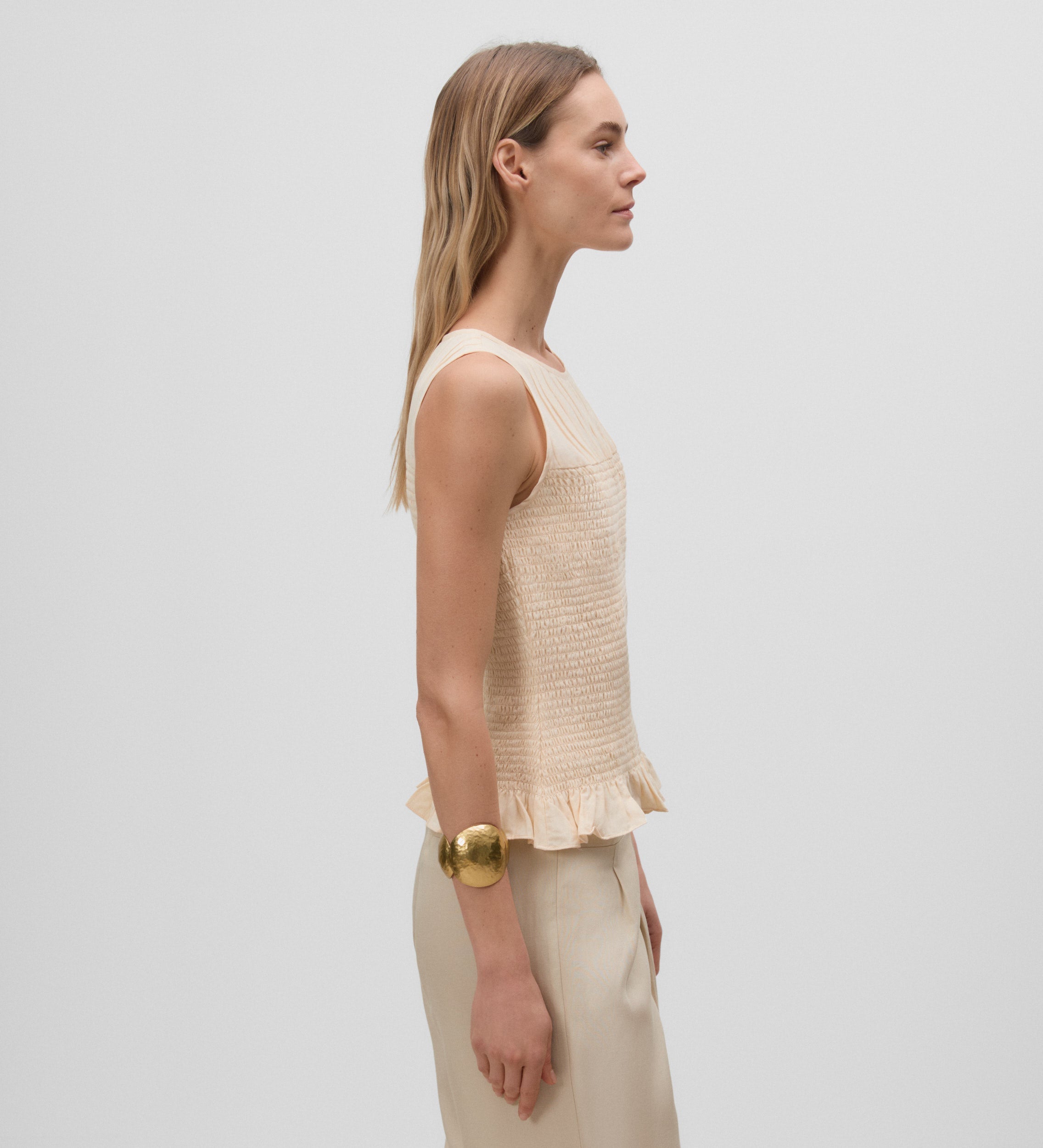 Top with elasticated bobbin