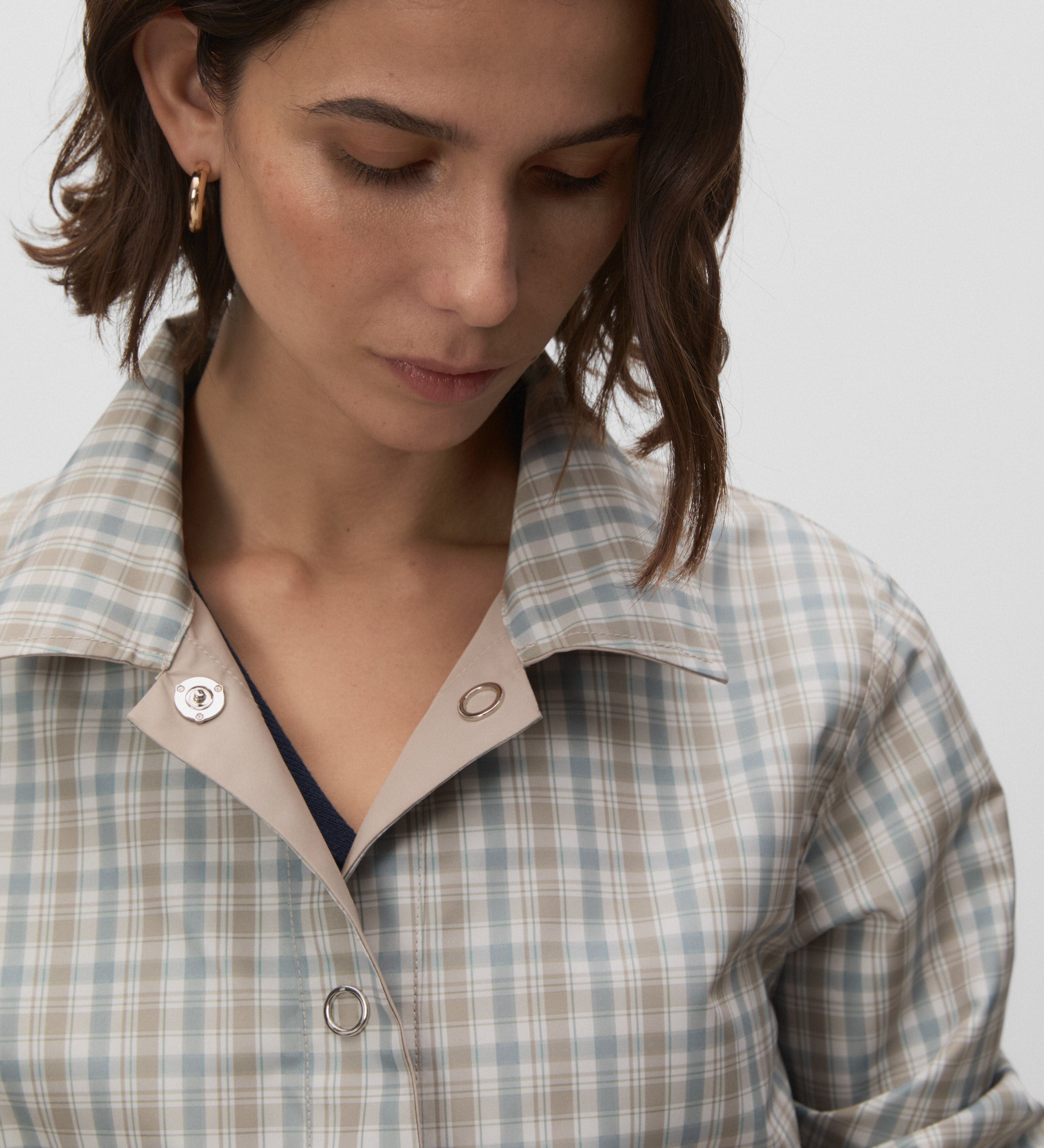 Short reversible checked parka