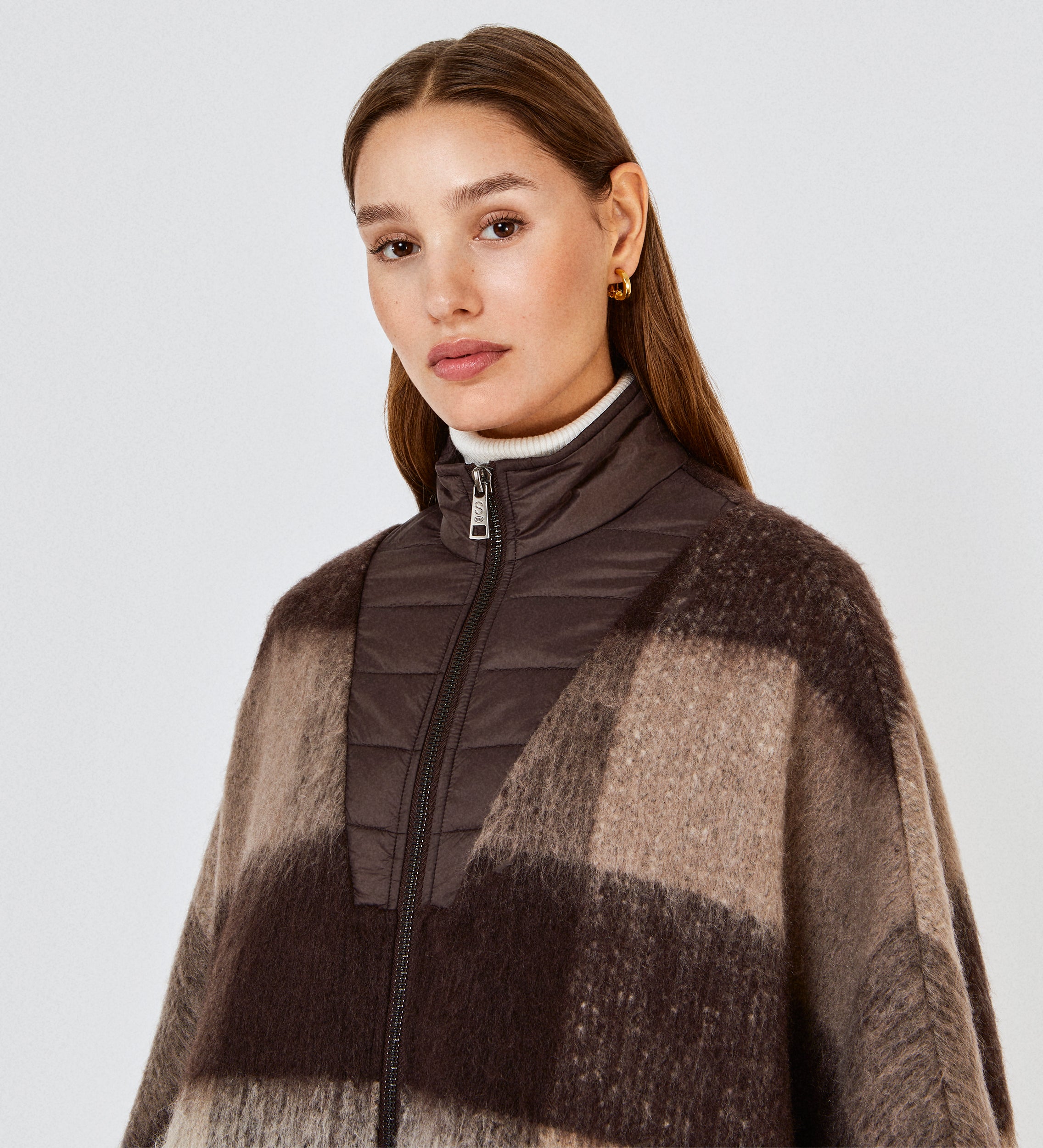 Checkered poncho turtleneck