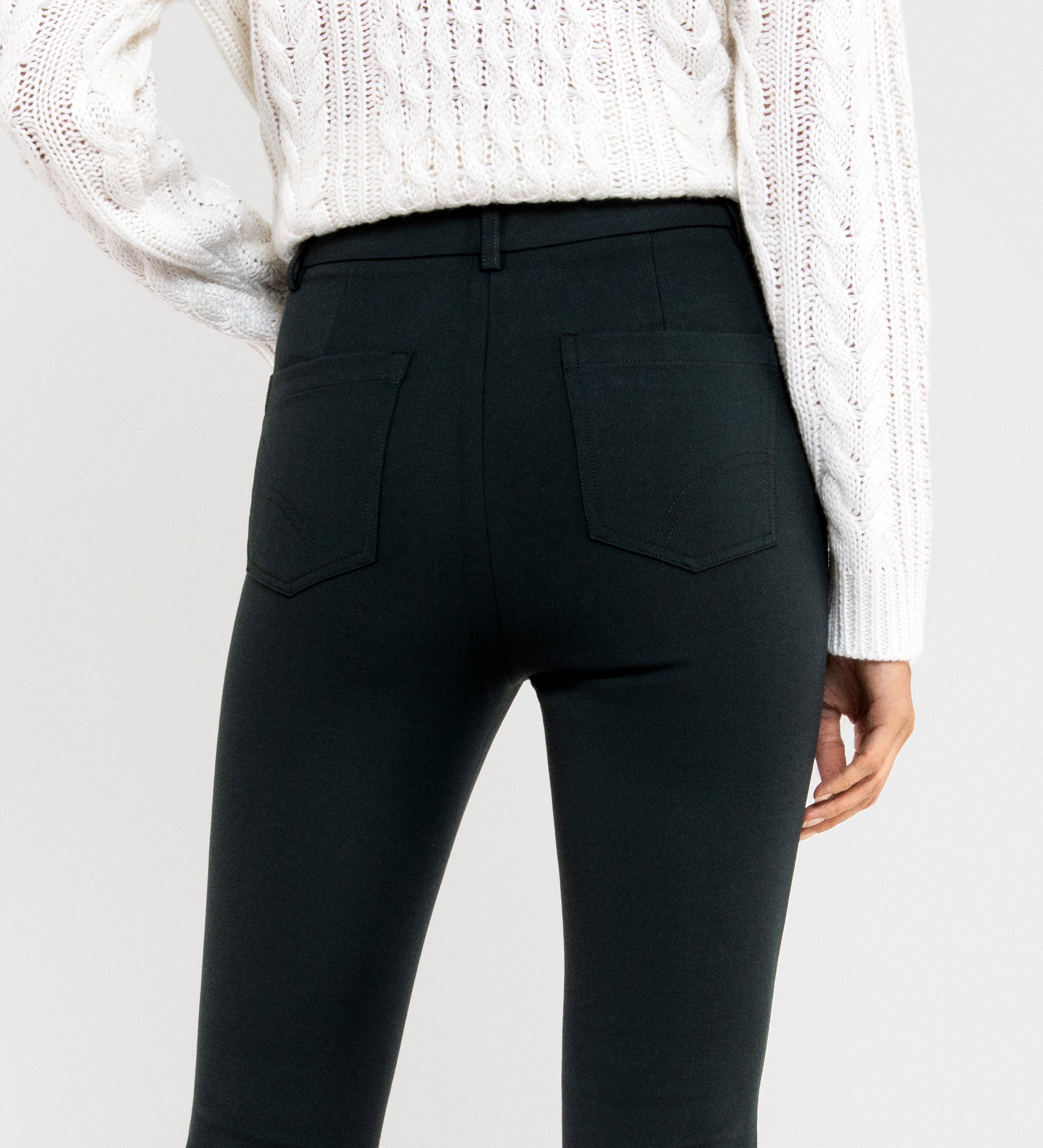 Flared elastic trousers