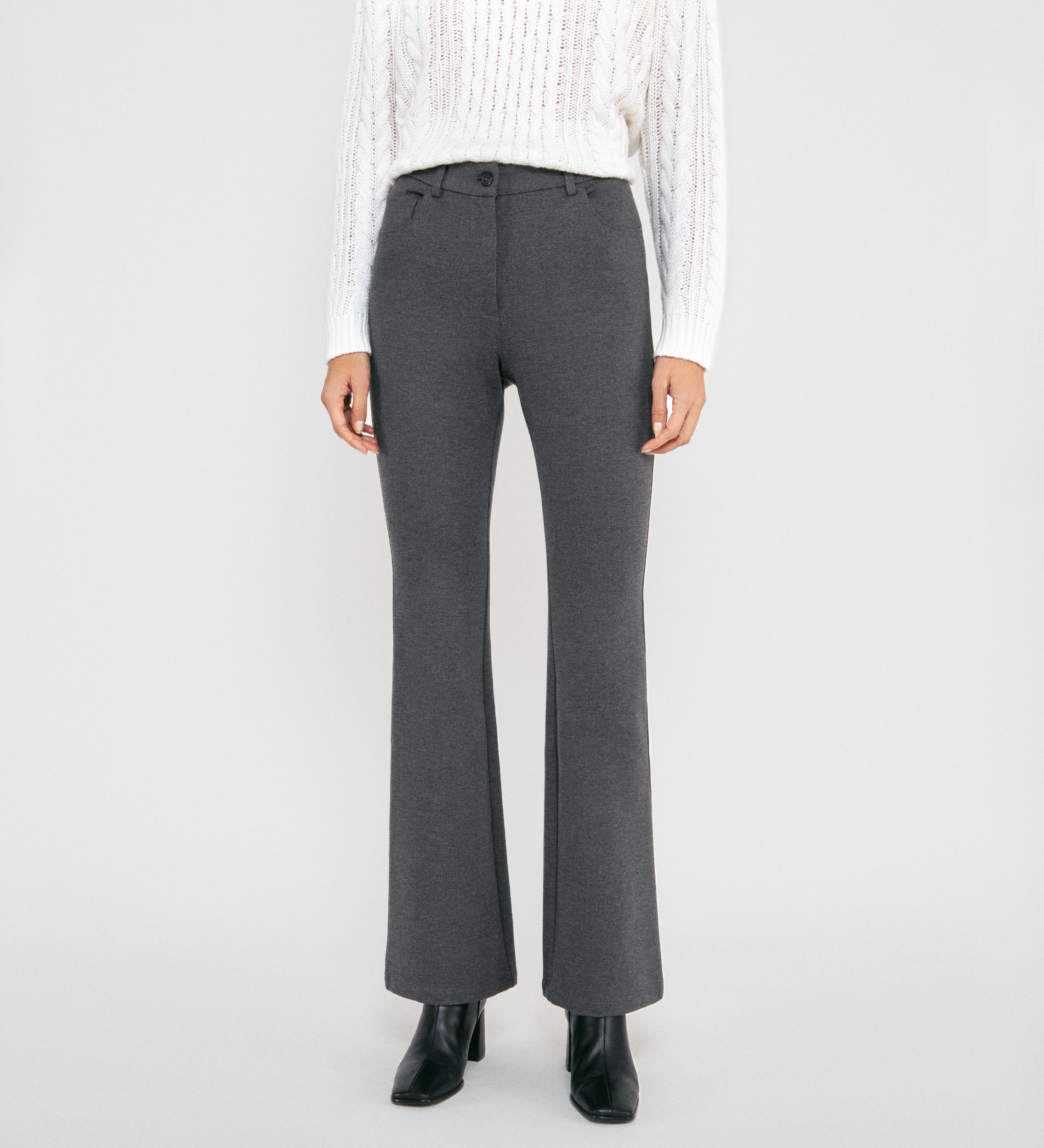 Flared elastic trousers