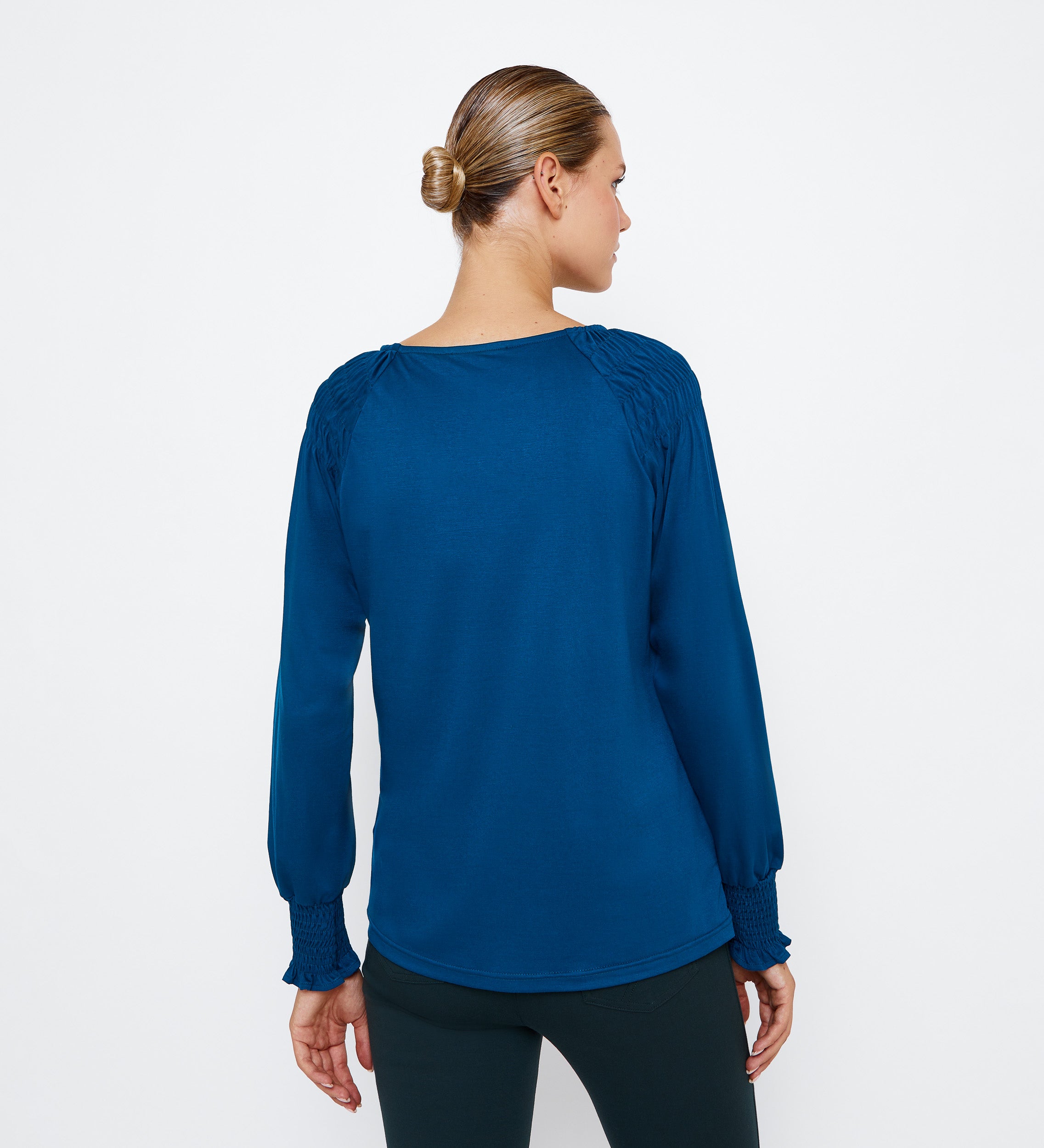 Shirred shoulders T-shirt