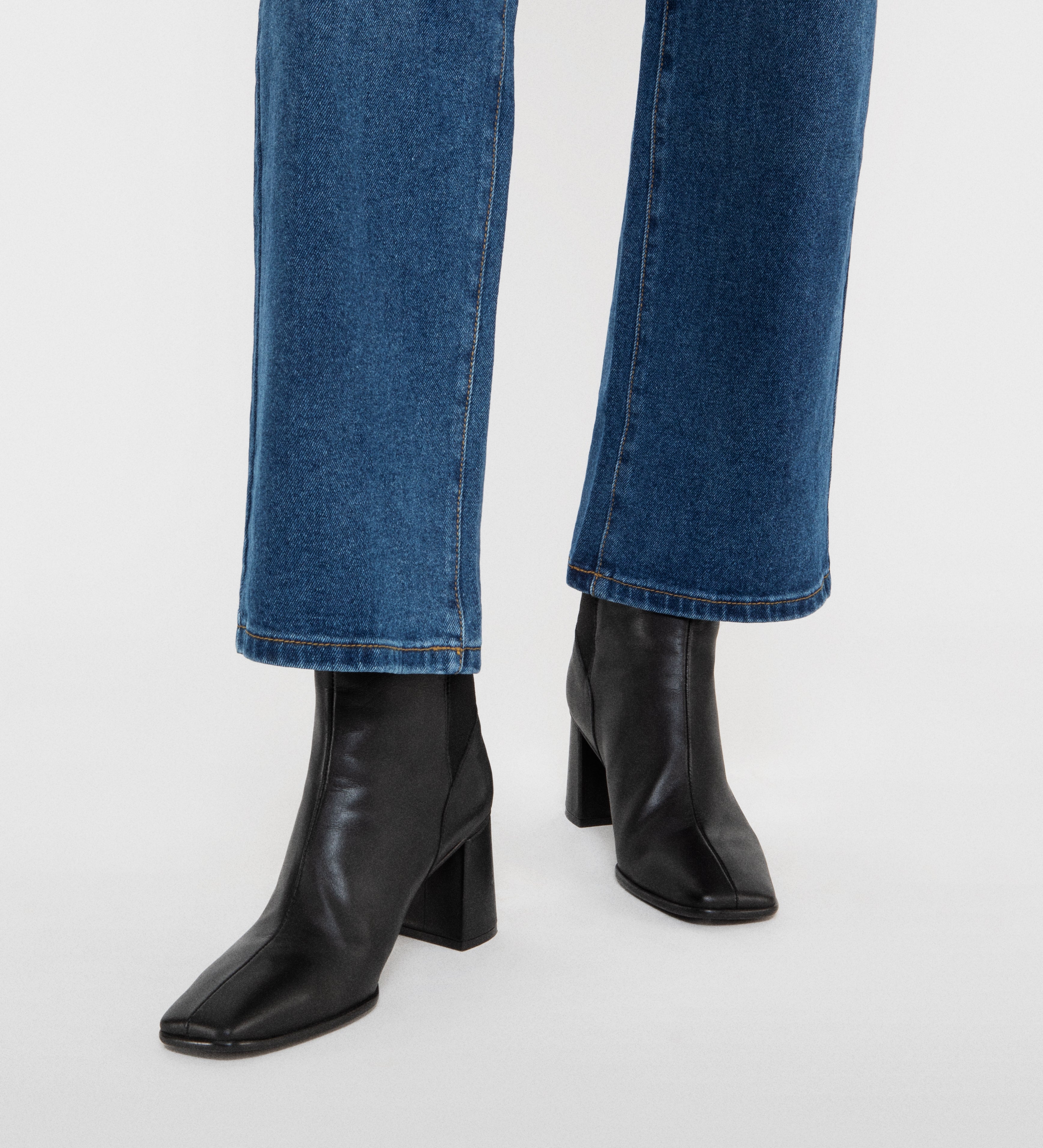 Wide jean pants