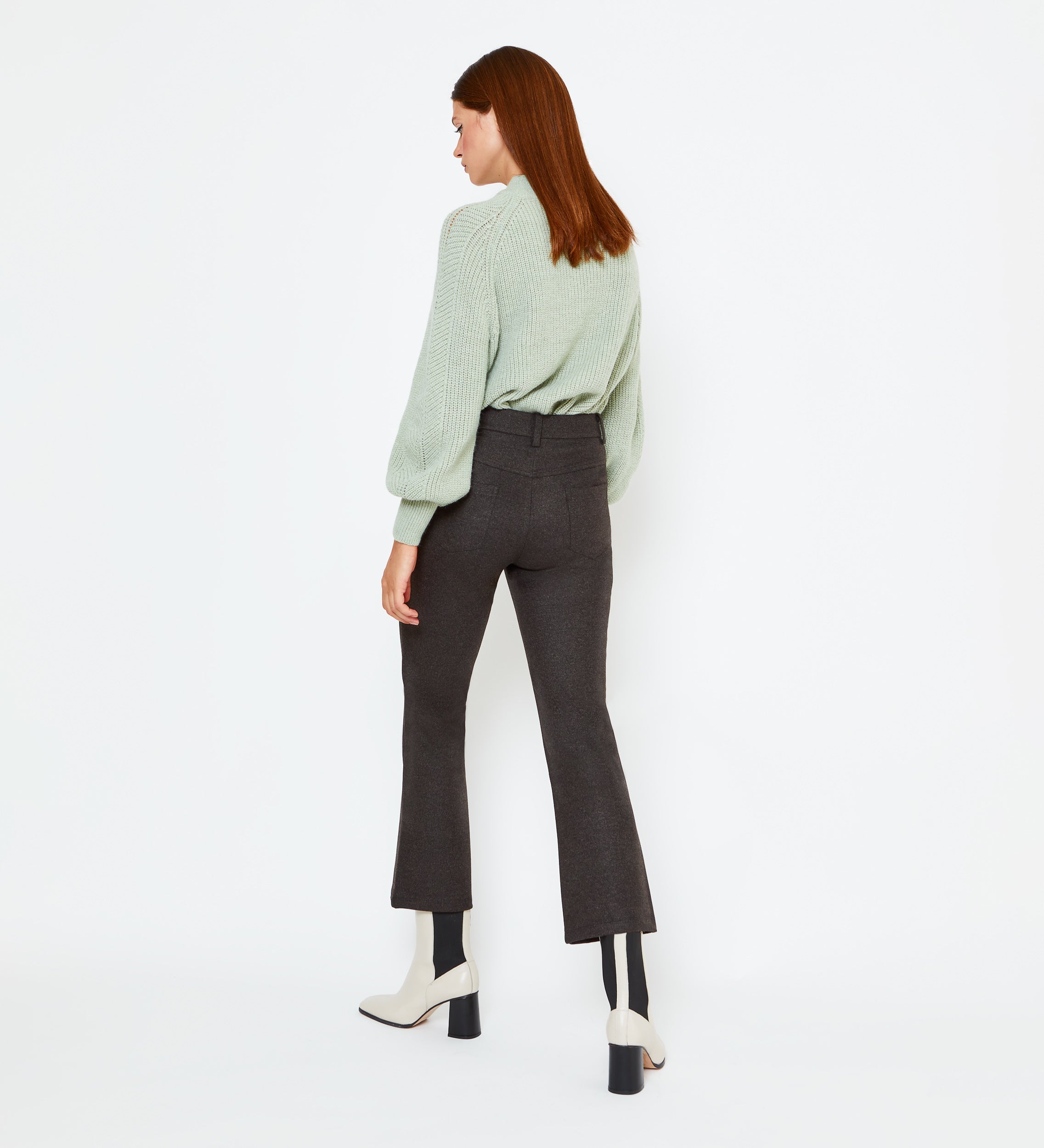Flared elastic trousers