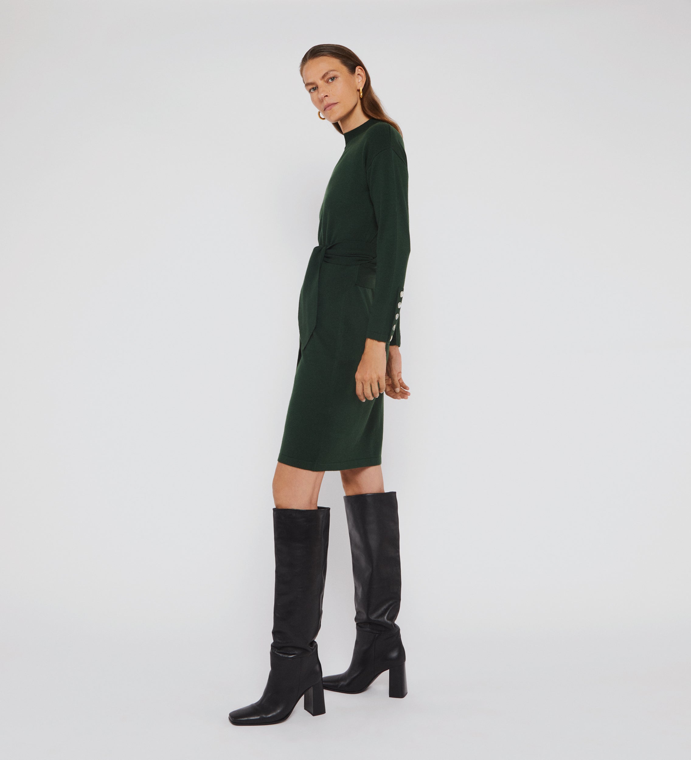 Knitted dress with bow