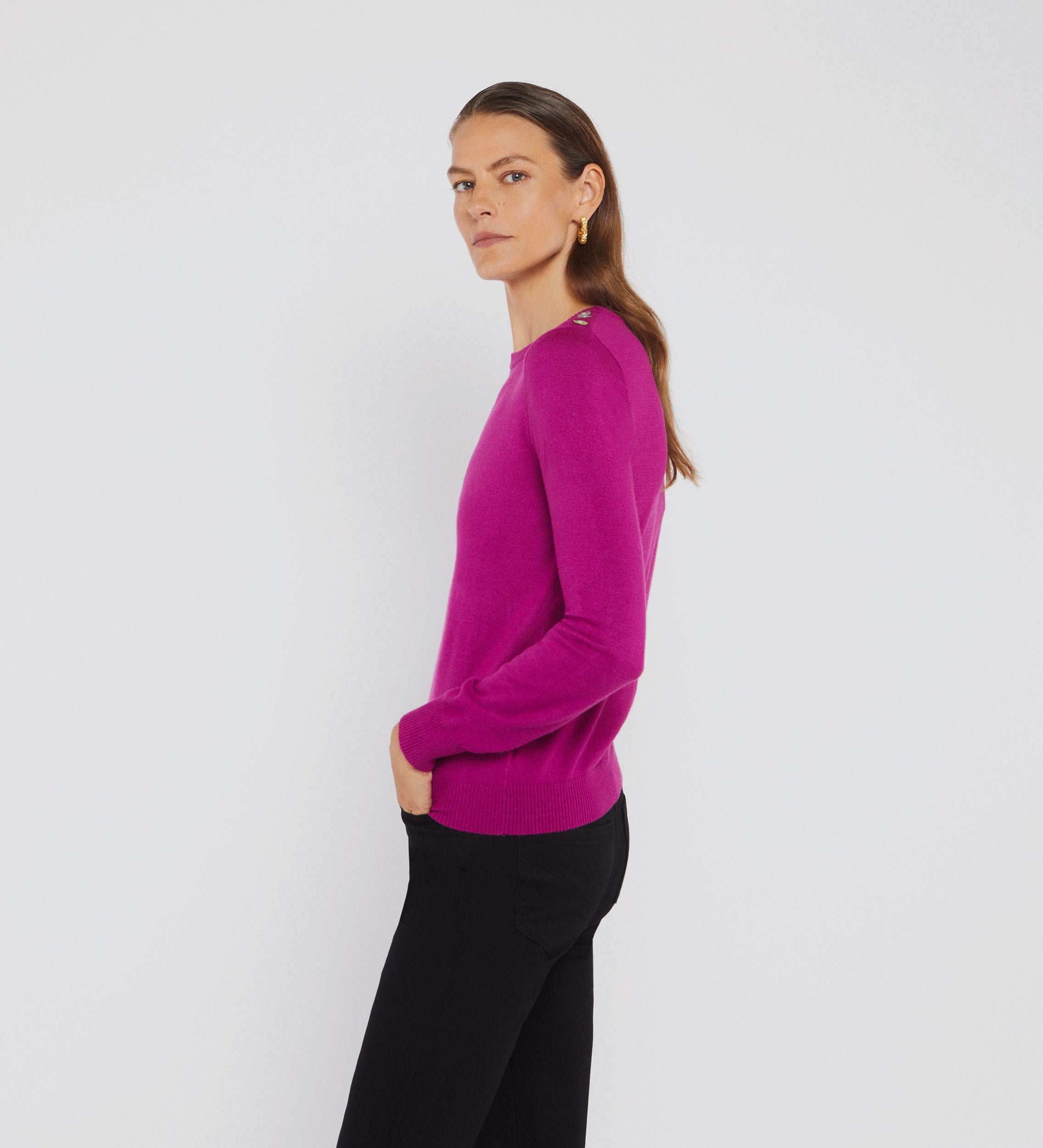 Button shoulder jumper