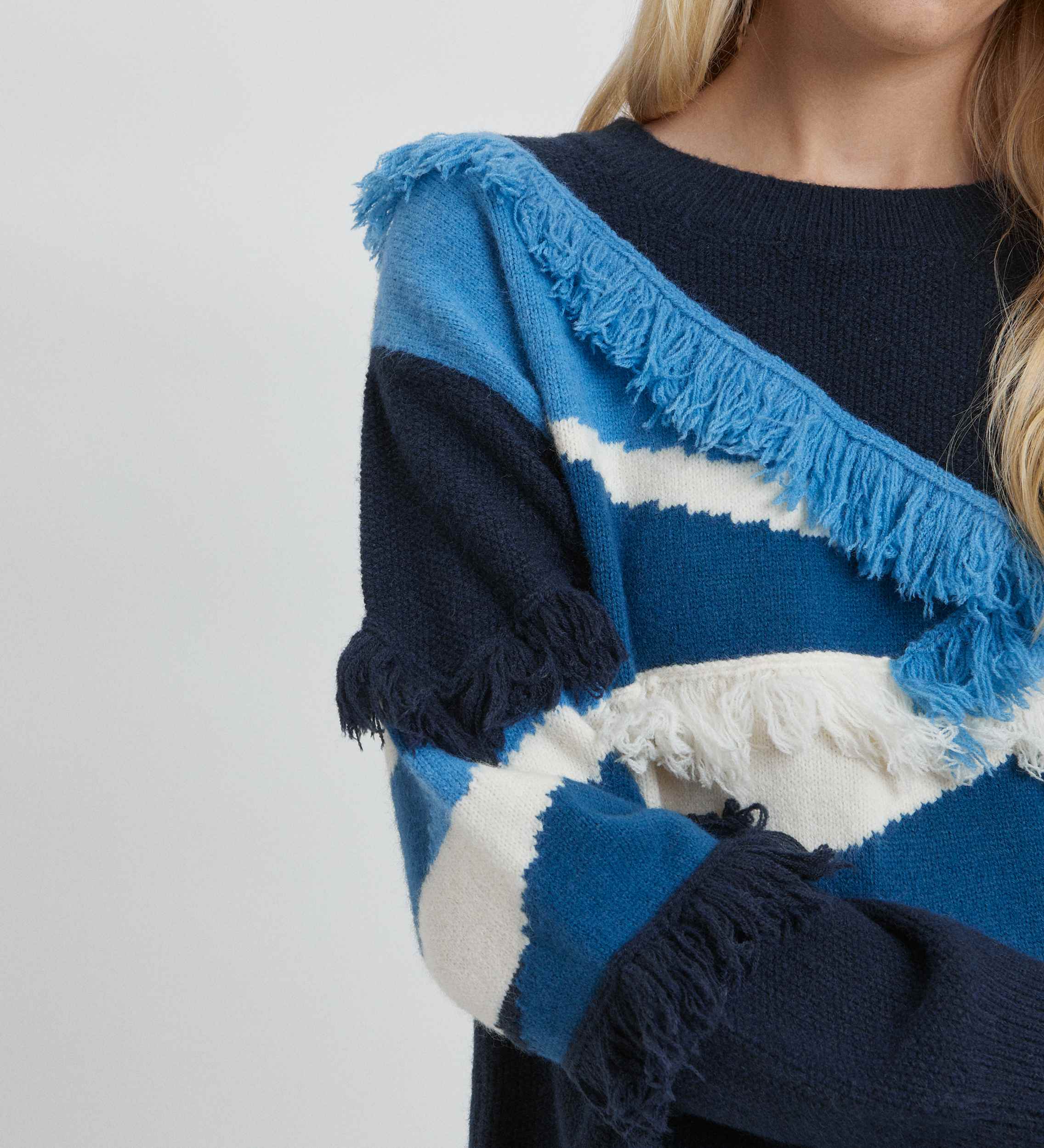 Fringed jacquard jumper