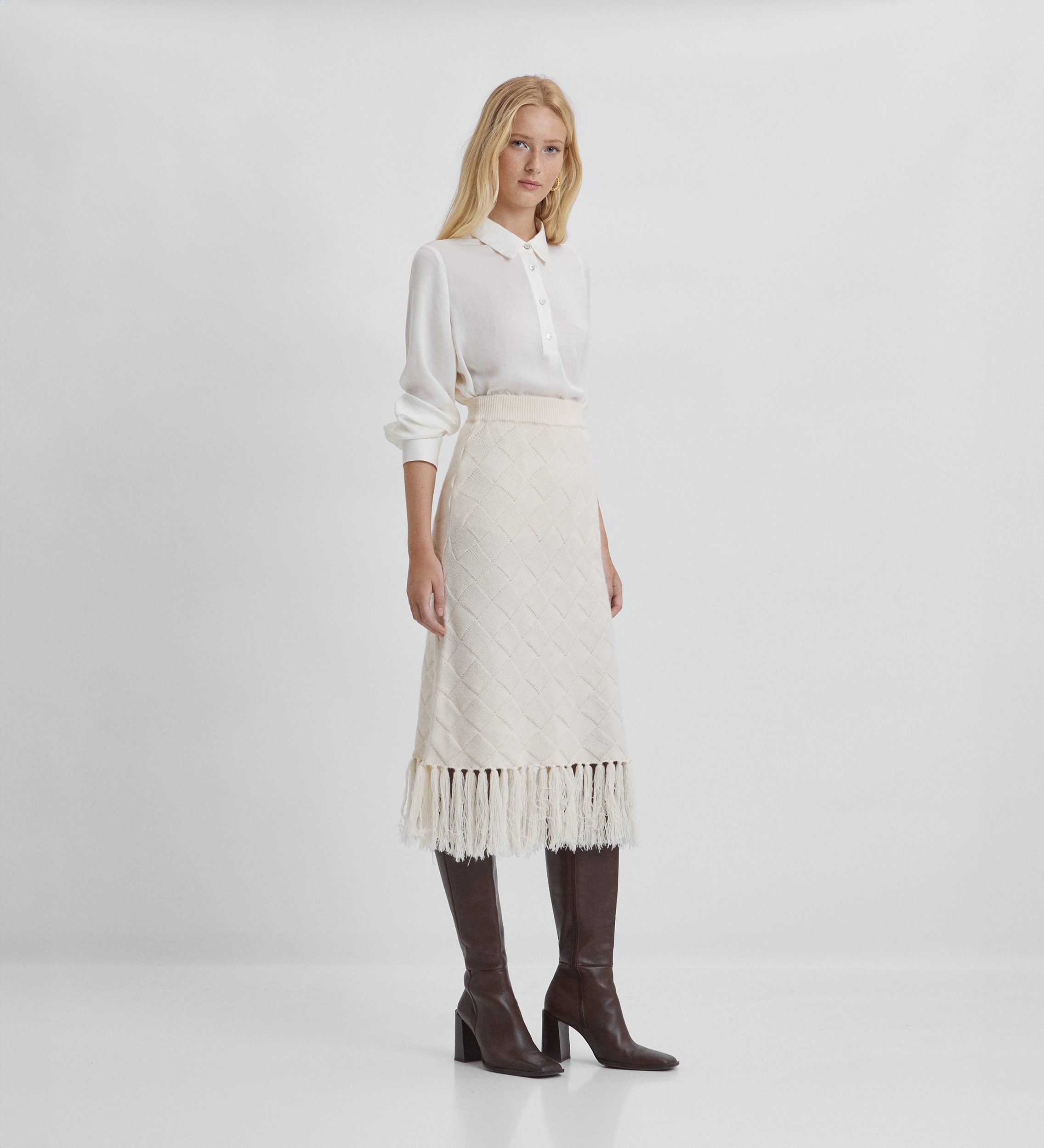 Fringe knit skirt