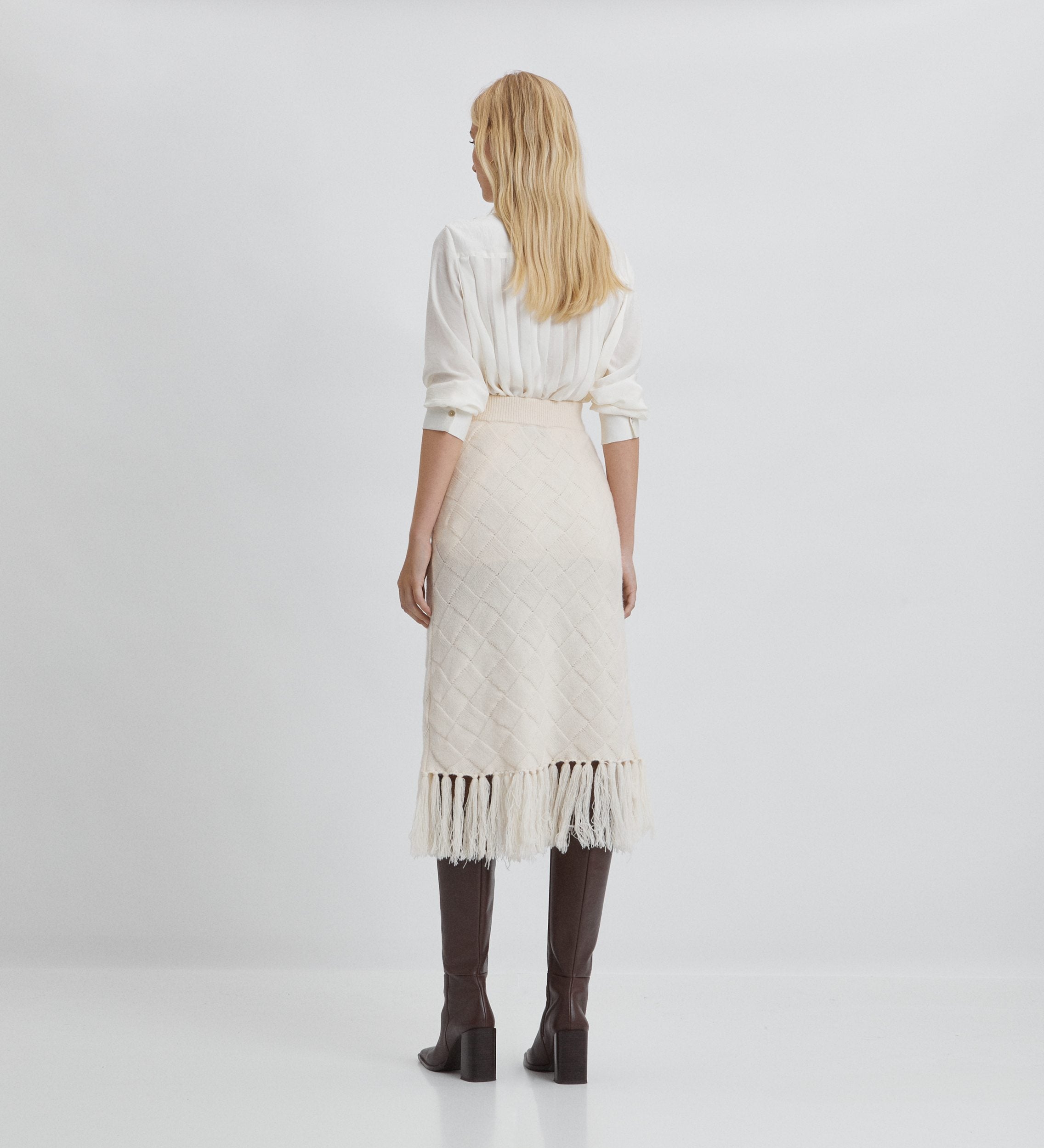 Fringe knit skirt