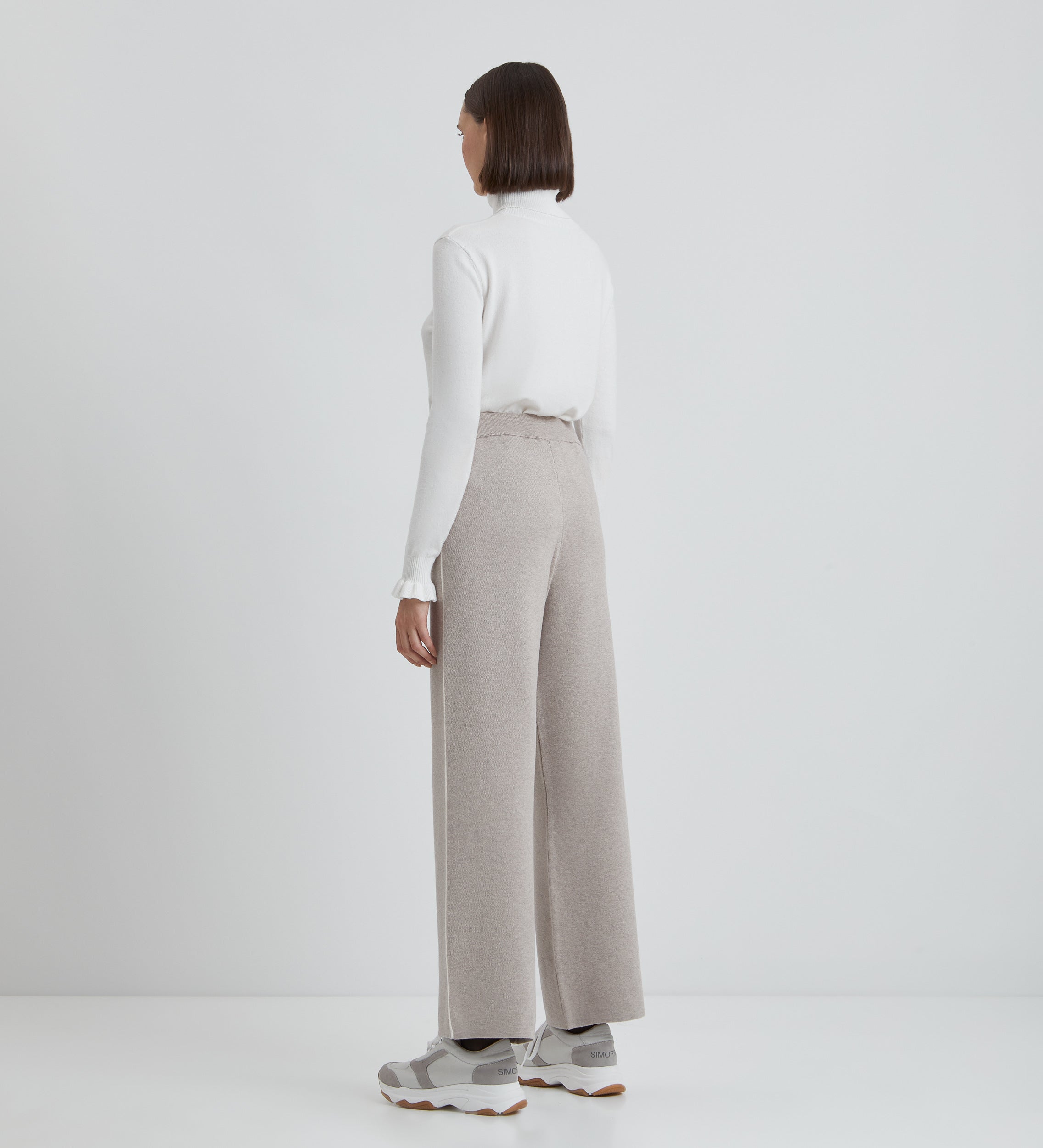 Wide knit trousers