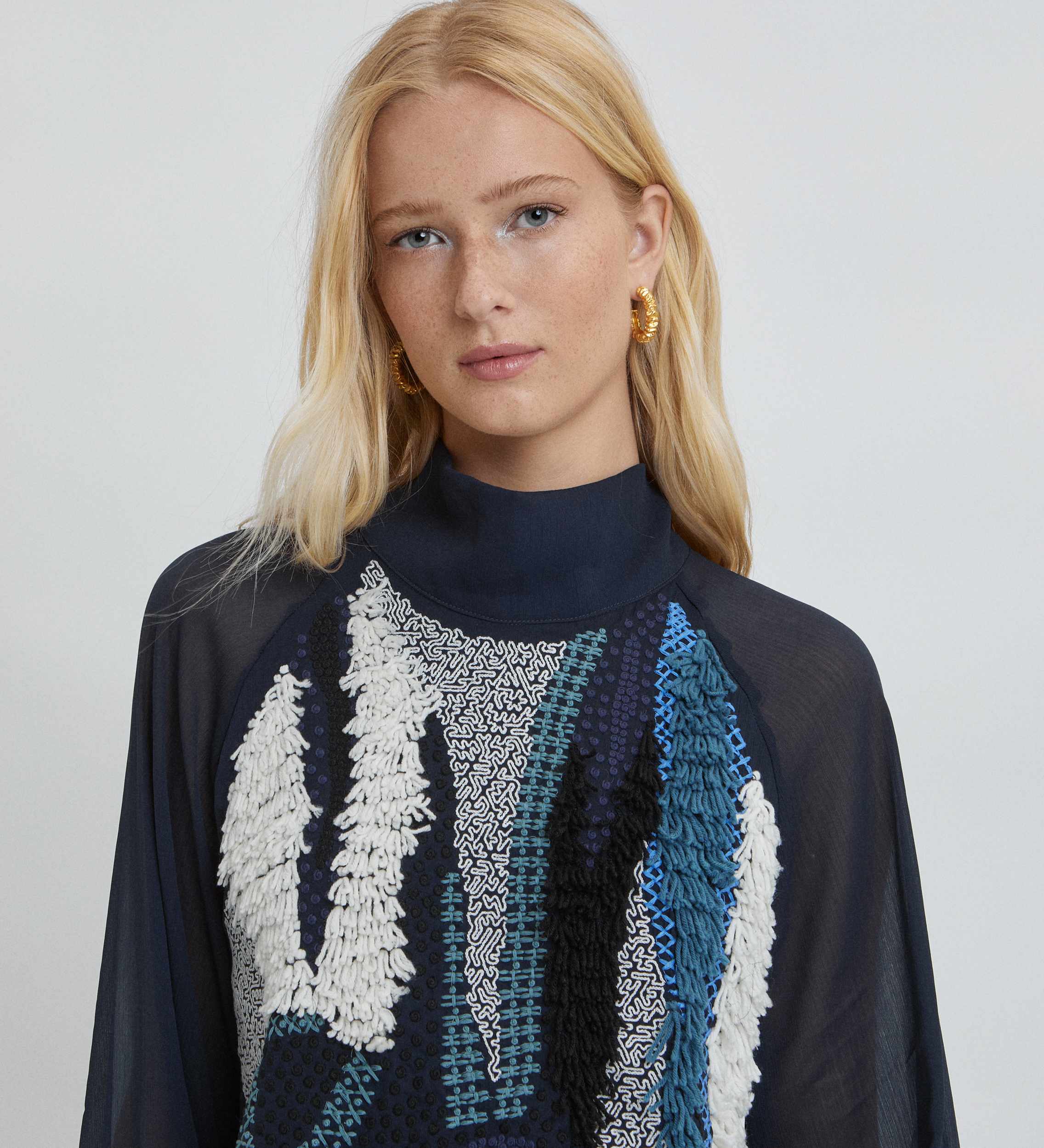 Tapestry embroidered blouse
