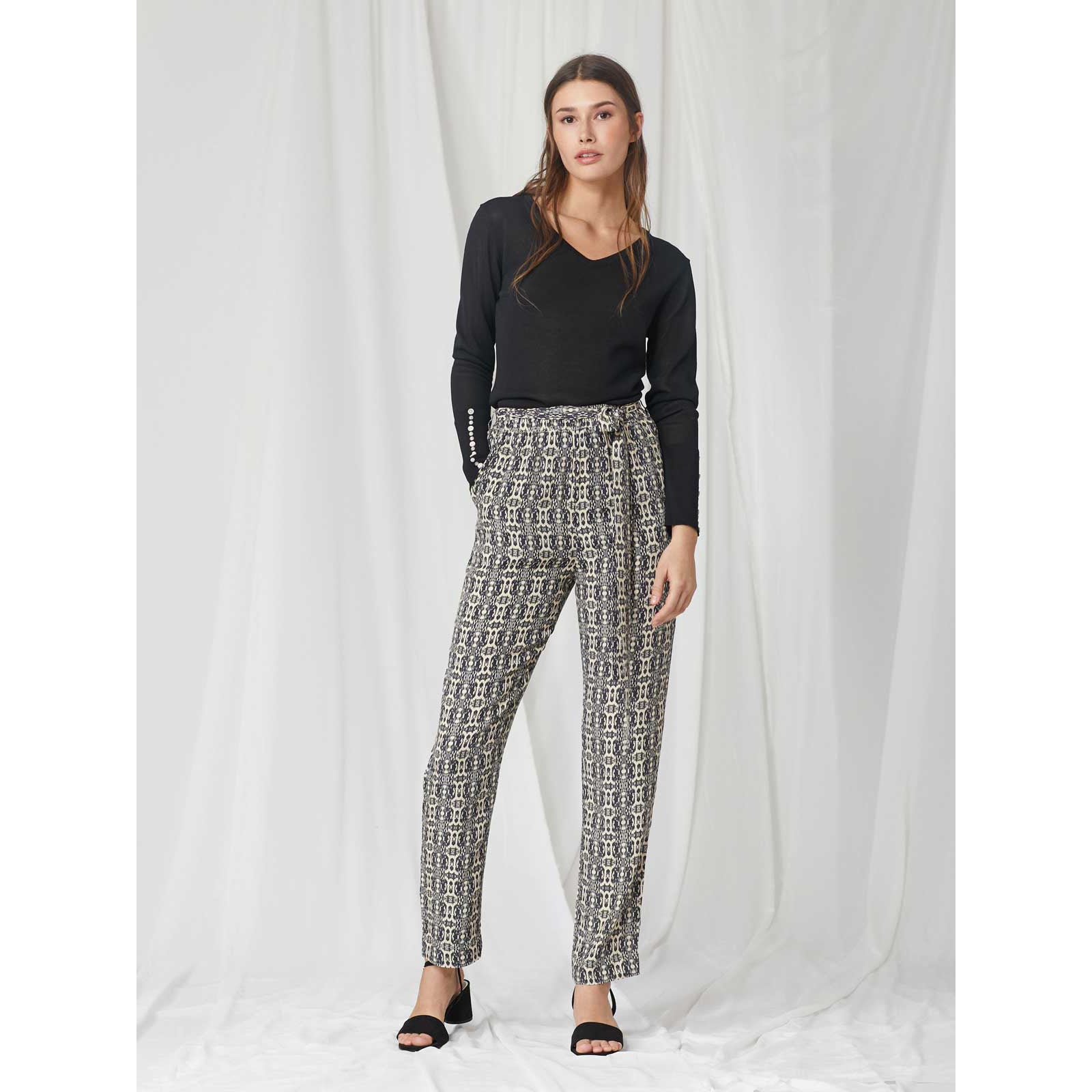 Pantalón fluido estampado étnico