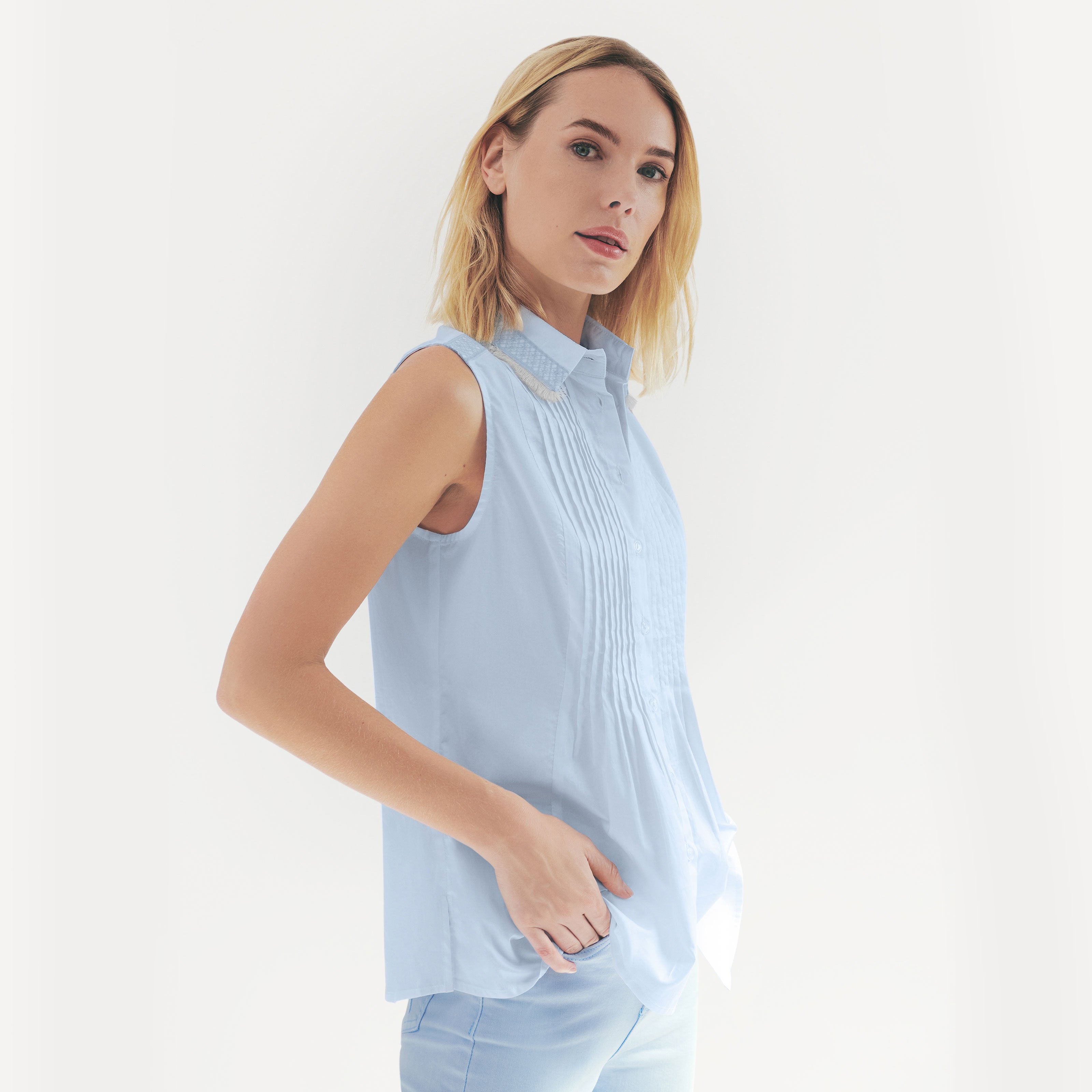 Chemise en coton col brodé