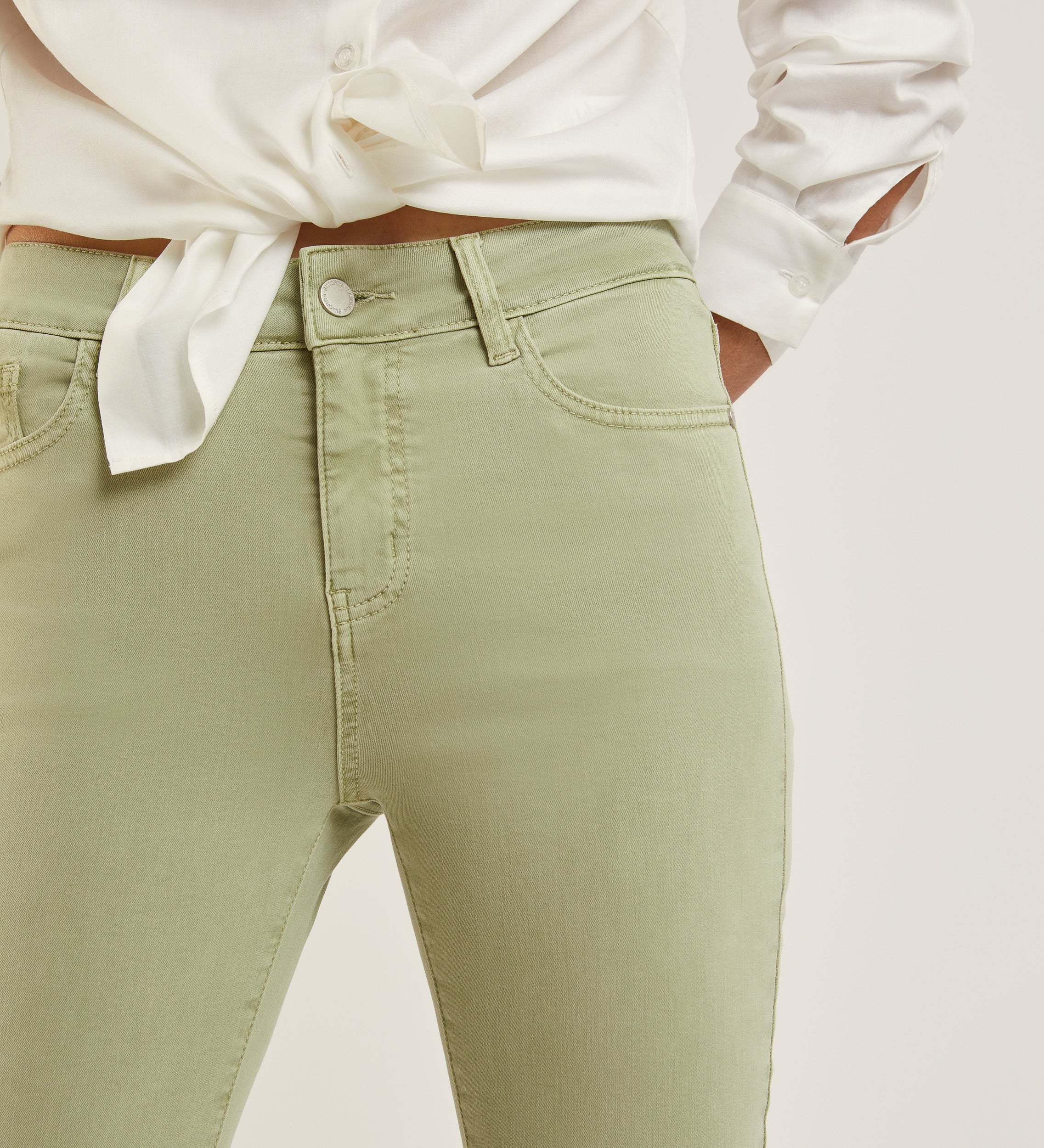 Flared crop pants