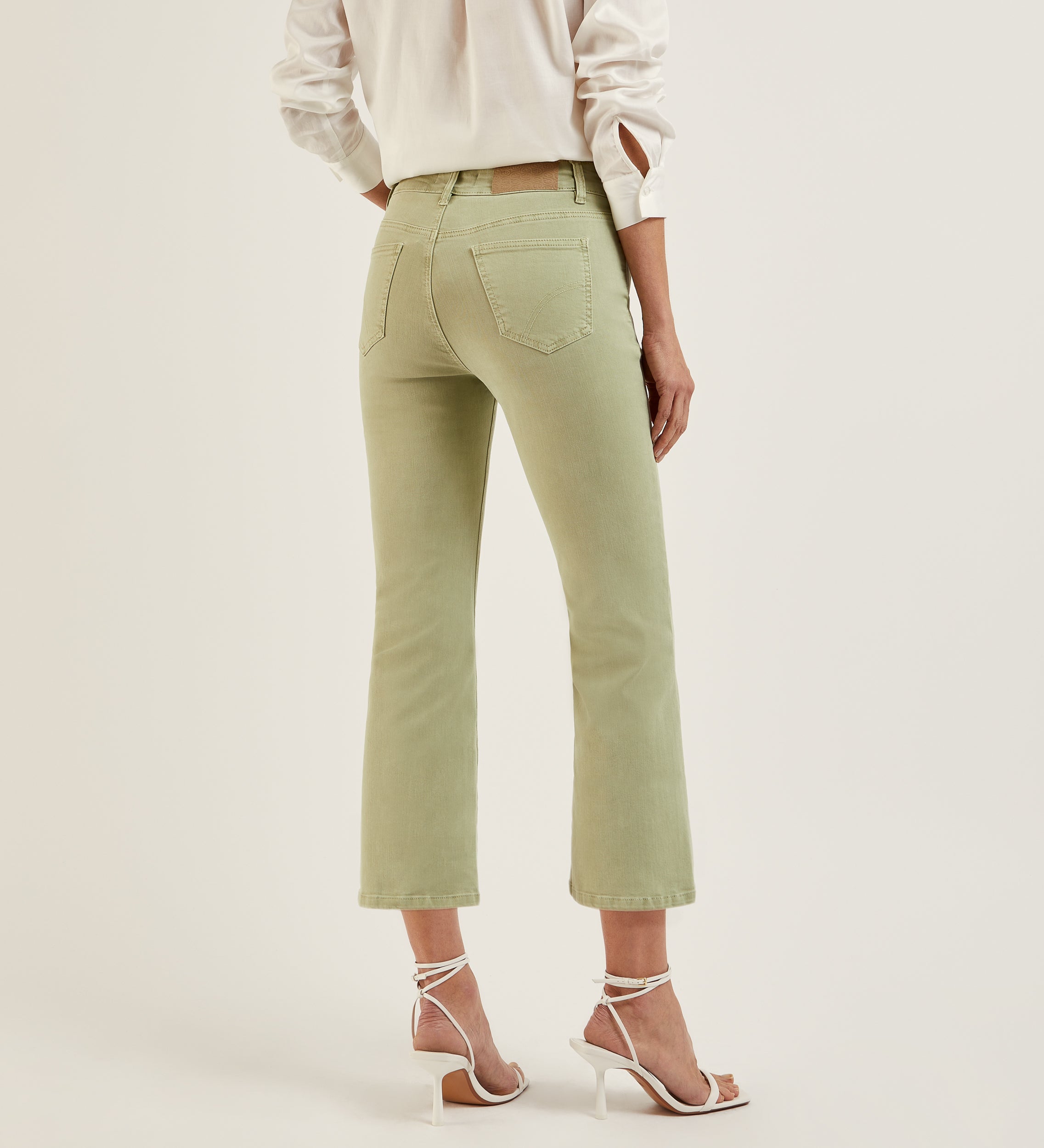 Flared crop pants