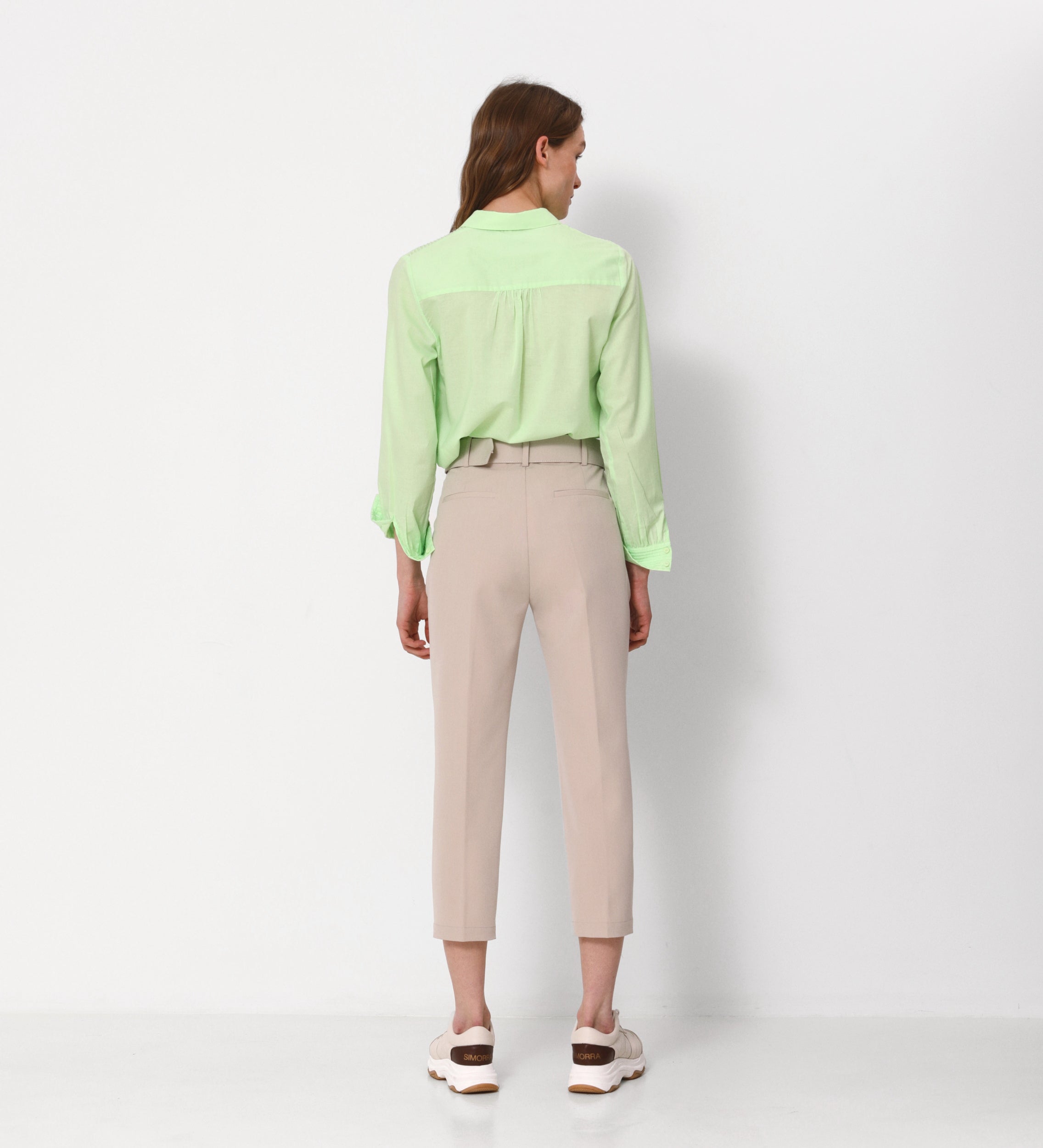 Pants with belt darts