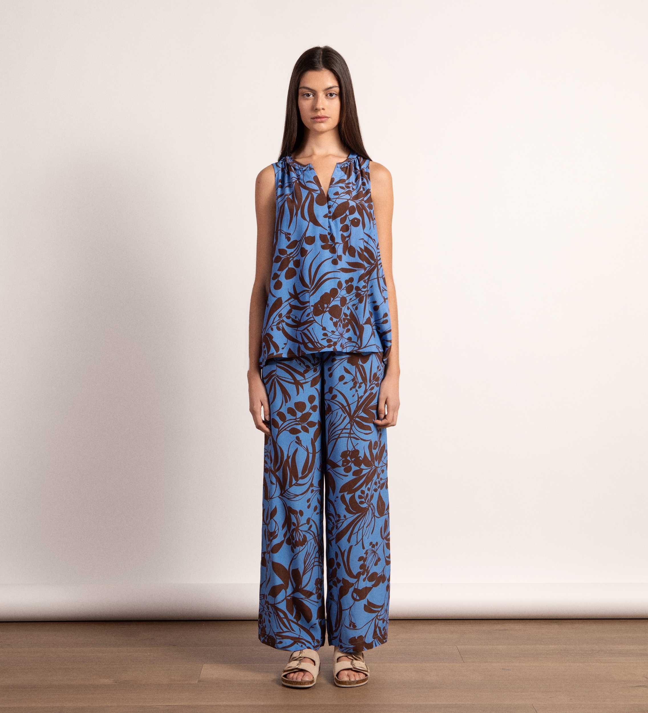Printed pleated top
