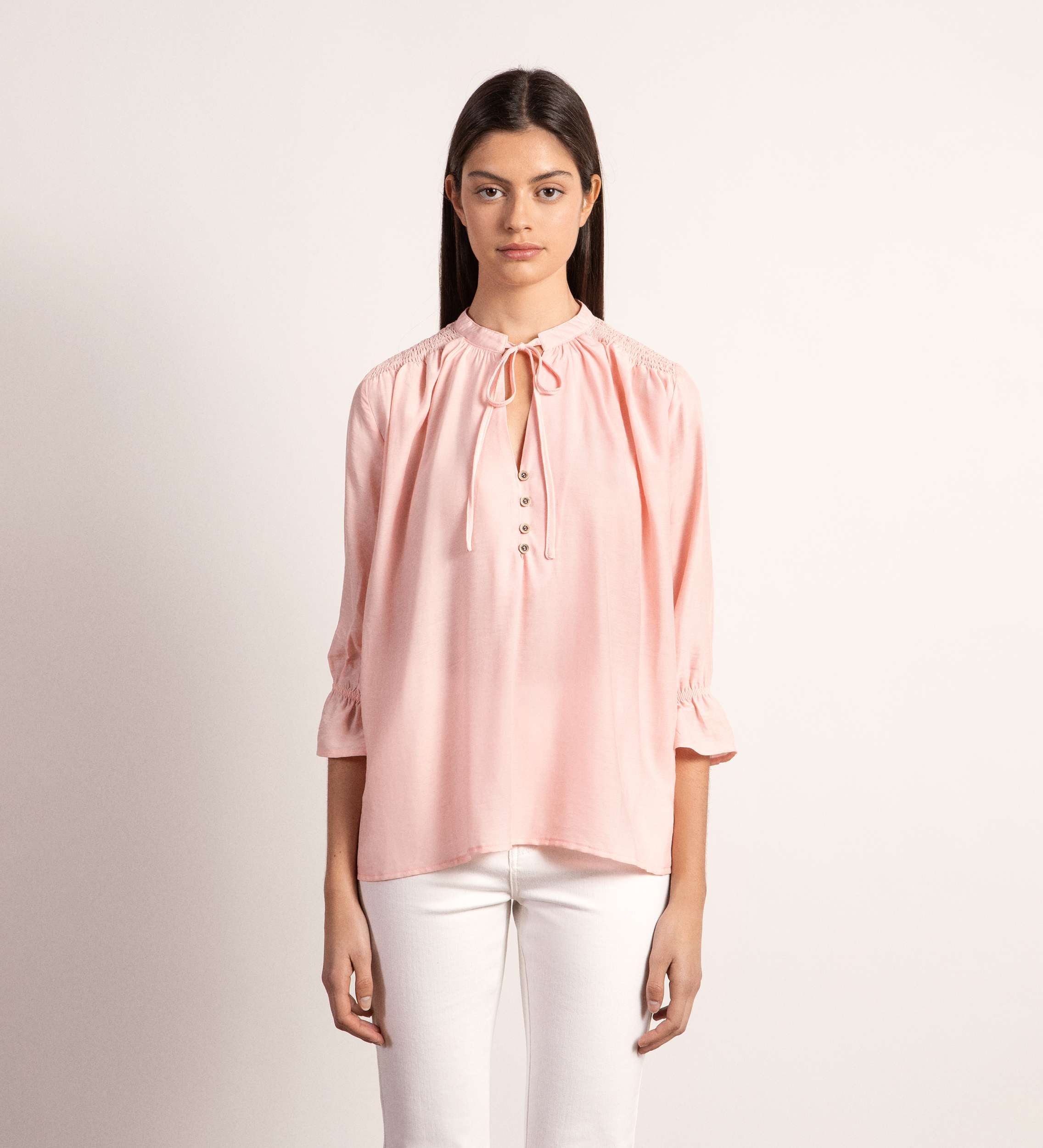blouse froncée aux épaules