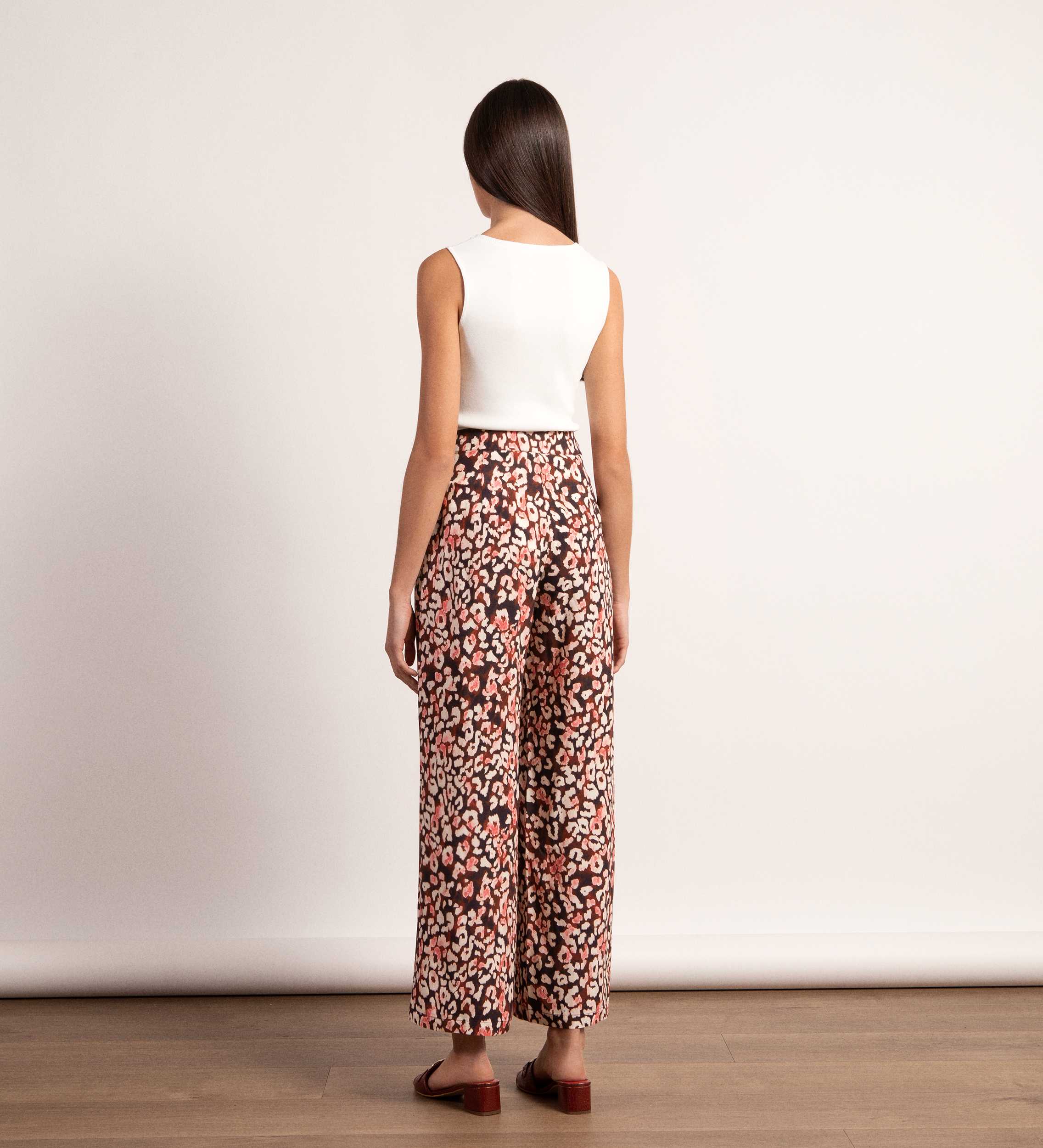 Flowy cropped trousers