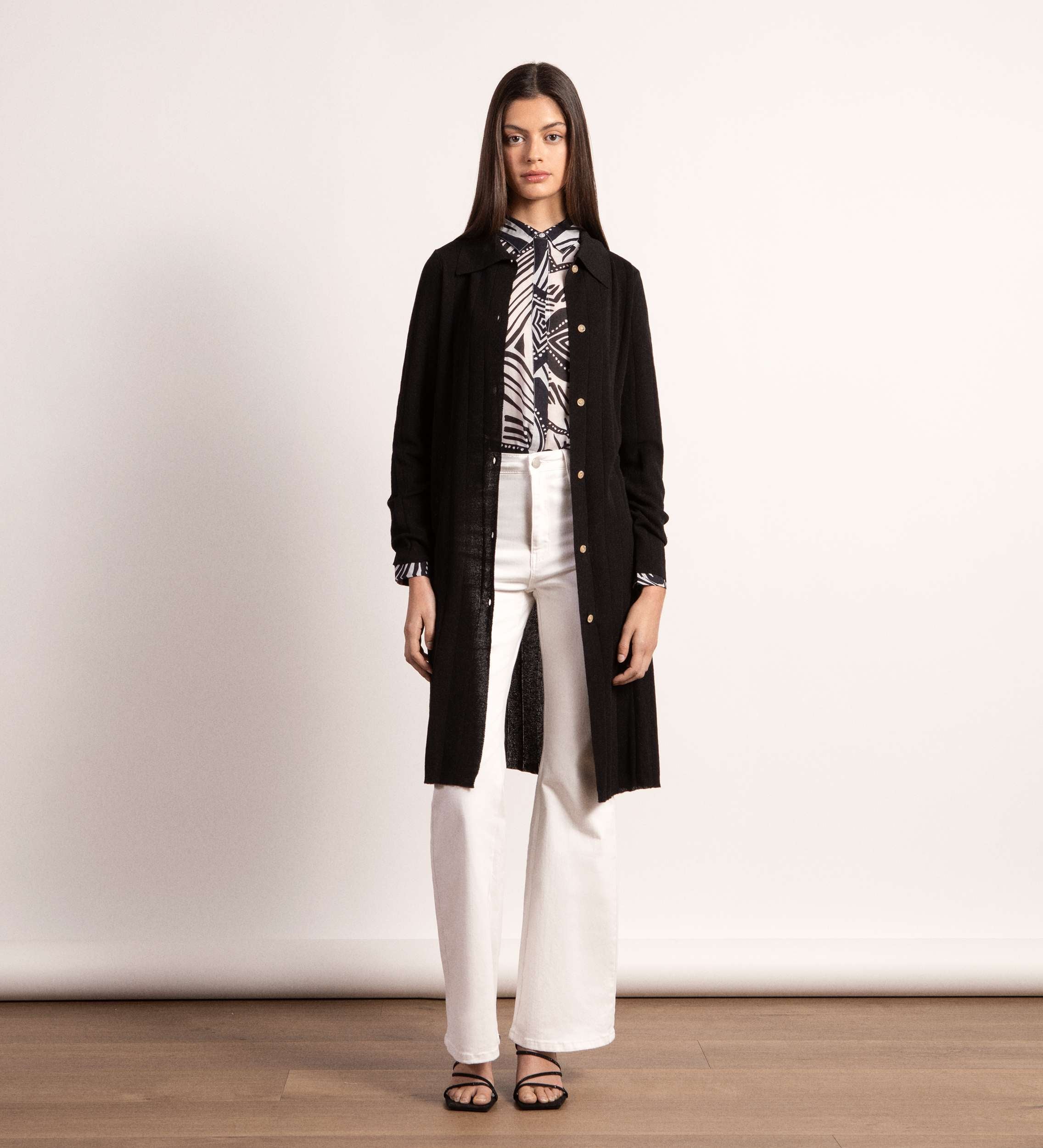 Long knitted cardigan